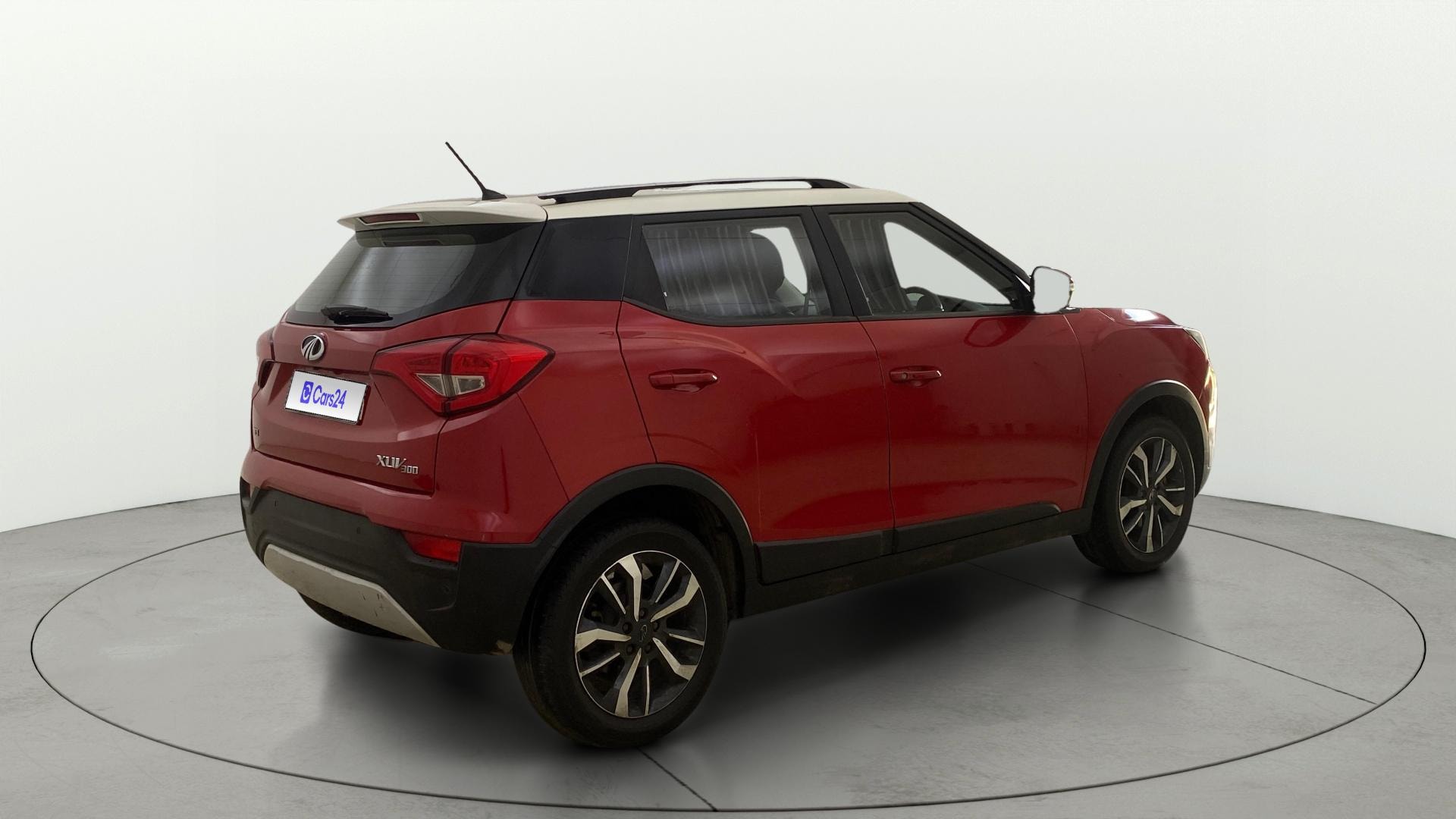 View 2019 Mahindra XUV300 W4 Petrol BS IV Image 45 Used 2019 Mahindra XUV300 W4 Petrol BS IV Image 45