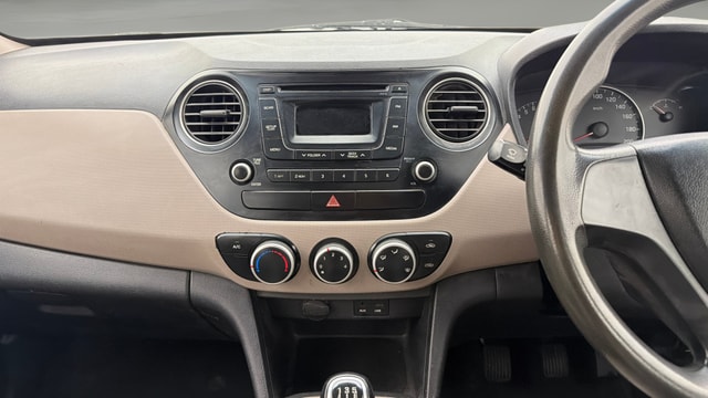 View Hyundai Grand i10 Image 30 Used Hyundai Grand i10 Image 30