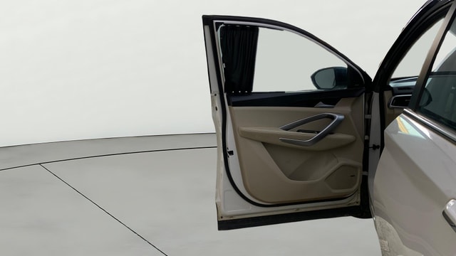 View MG Hector Image 39 Used MG Hector Image 39