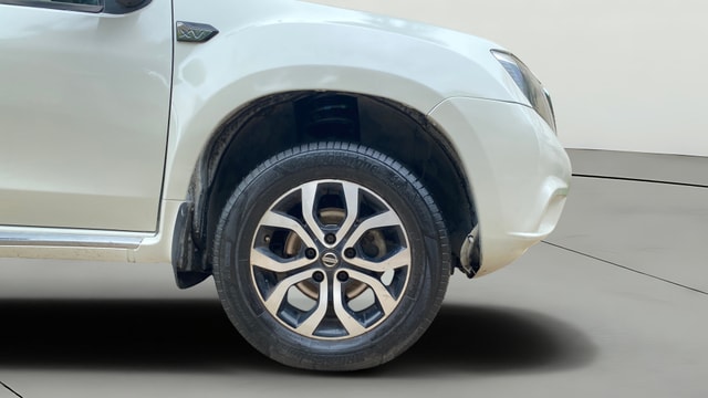 View Nissan Terrano Image 40 Used Nissan Terrano Image 40