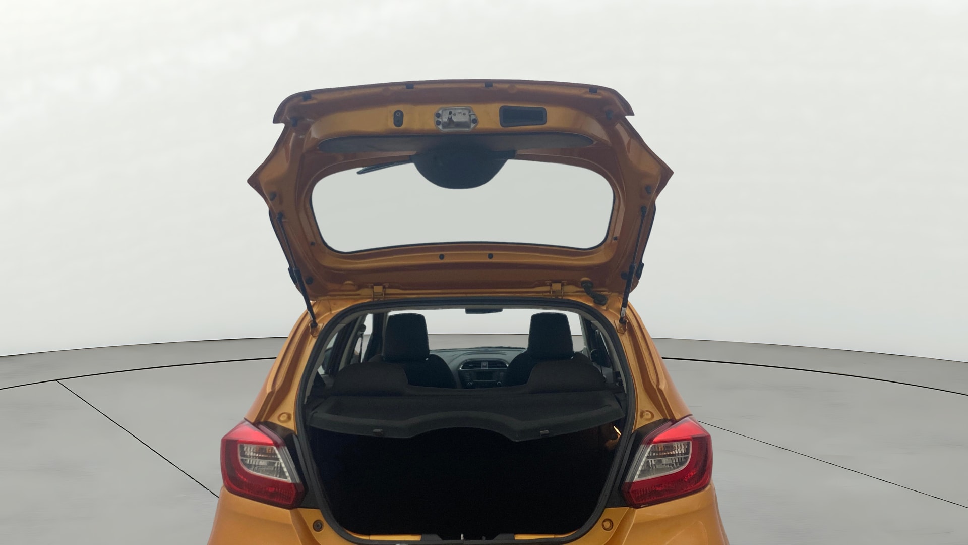 View 2017 Tata Tiago Revotorq XB Image 37 Used 2017 Tata Tiago Revotorq XB Image 37