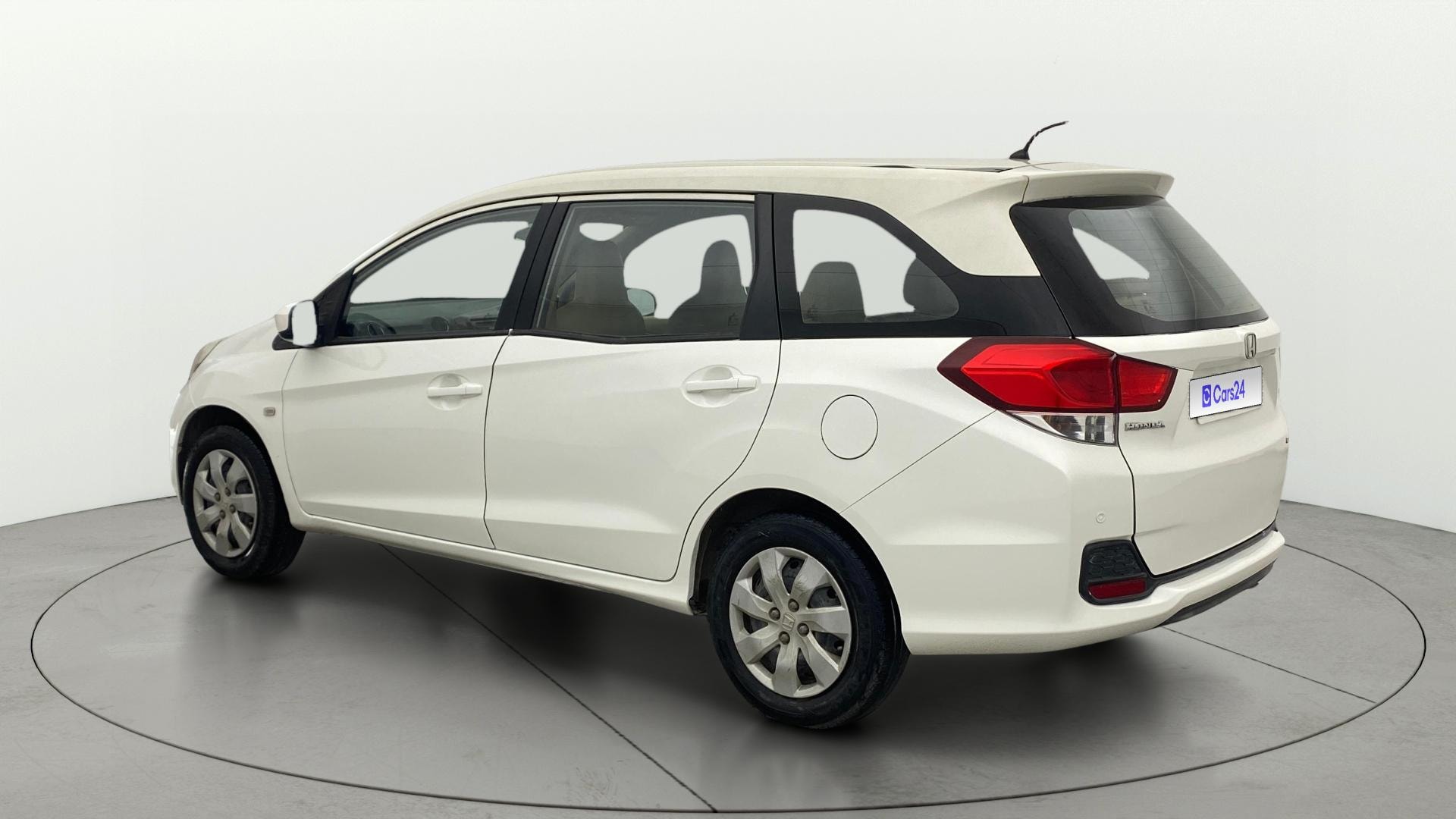 View 2015 Honda Mobilio E Diesel Image 2 Used 2015 Honda Mobilio E Diesel Image 2