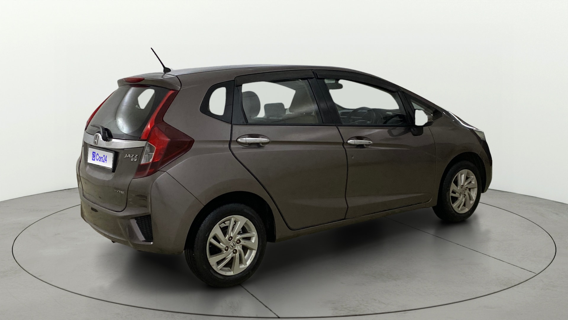 View 2016 Honda Jazz E MT Diesel Image 43 Used 2016 Honda Jazz E MT Diesel Image 43