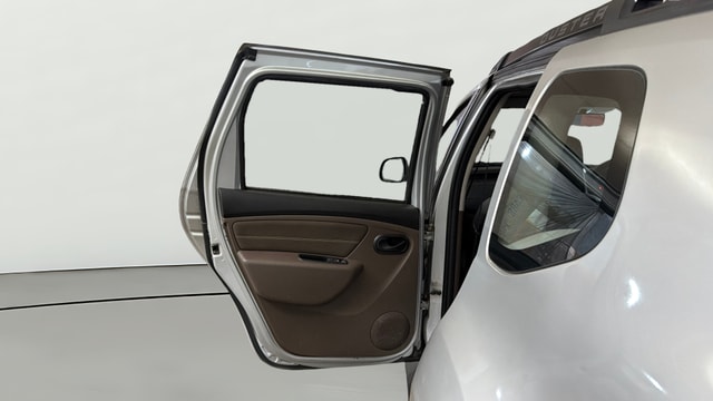 View Renault Duster Image 22 Used Renault Duster Image 22