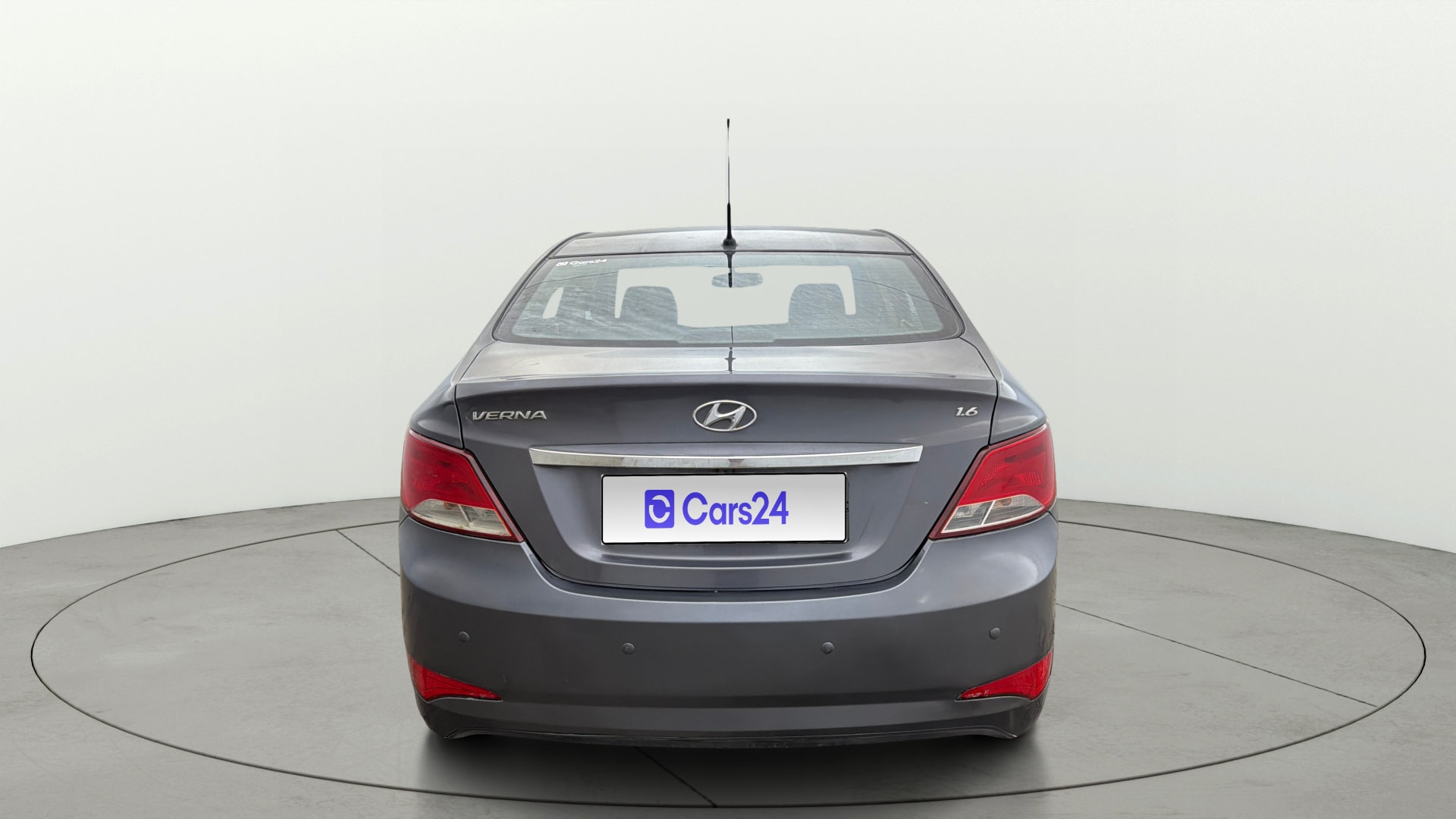 View 2015 Hyundai Fluidic Verna 1.6 VTVT S Image 38 Used 2015 Hyundai Fluidic Verna 1.6 VTVT S Image 38