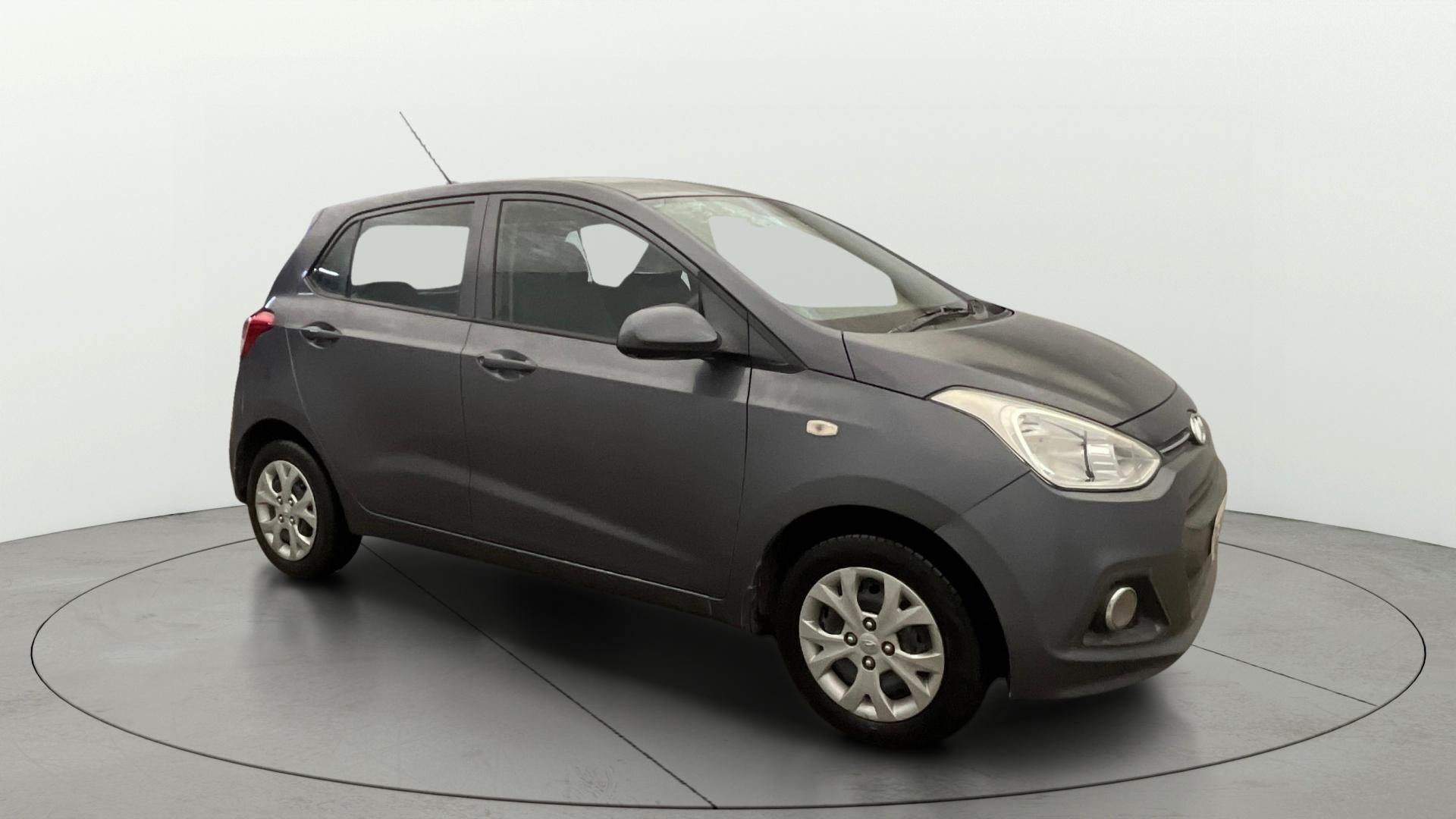 View 2015 Hyundai Grand i10 Magna 1.2 Kappa VTVT Image 13 Used 2015 Hyundai Grand i10 Magna 1.2 Kappa VTVT Image 13