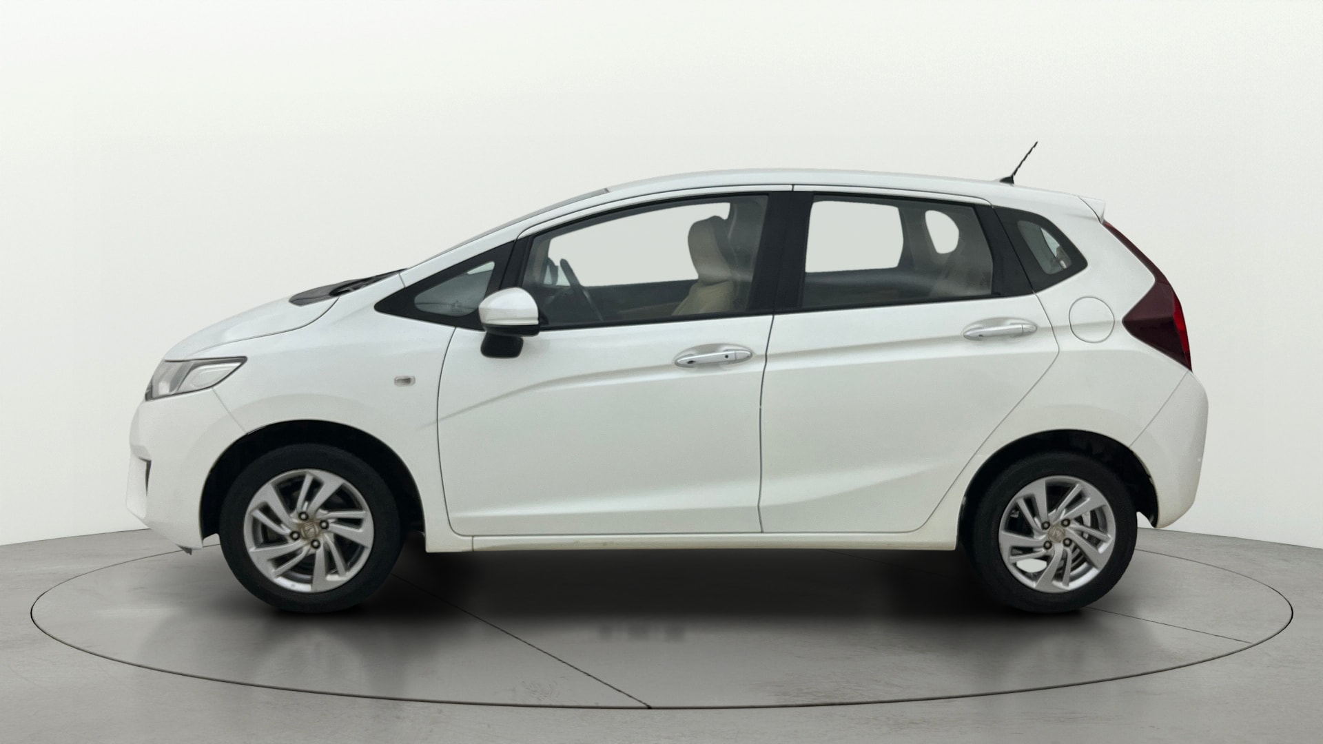 View 2019 Honda Jazz E MT Diesel Image 27 Used 2019 Honda Jazz E MT Diesel Image 27