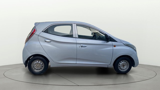 View Hyundai EON Image 8 Used Hyundai EON Image 8