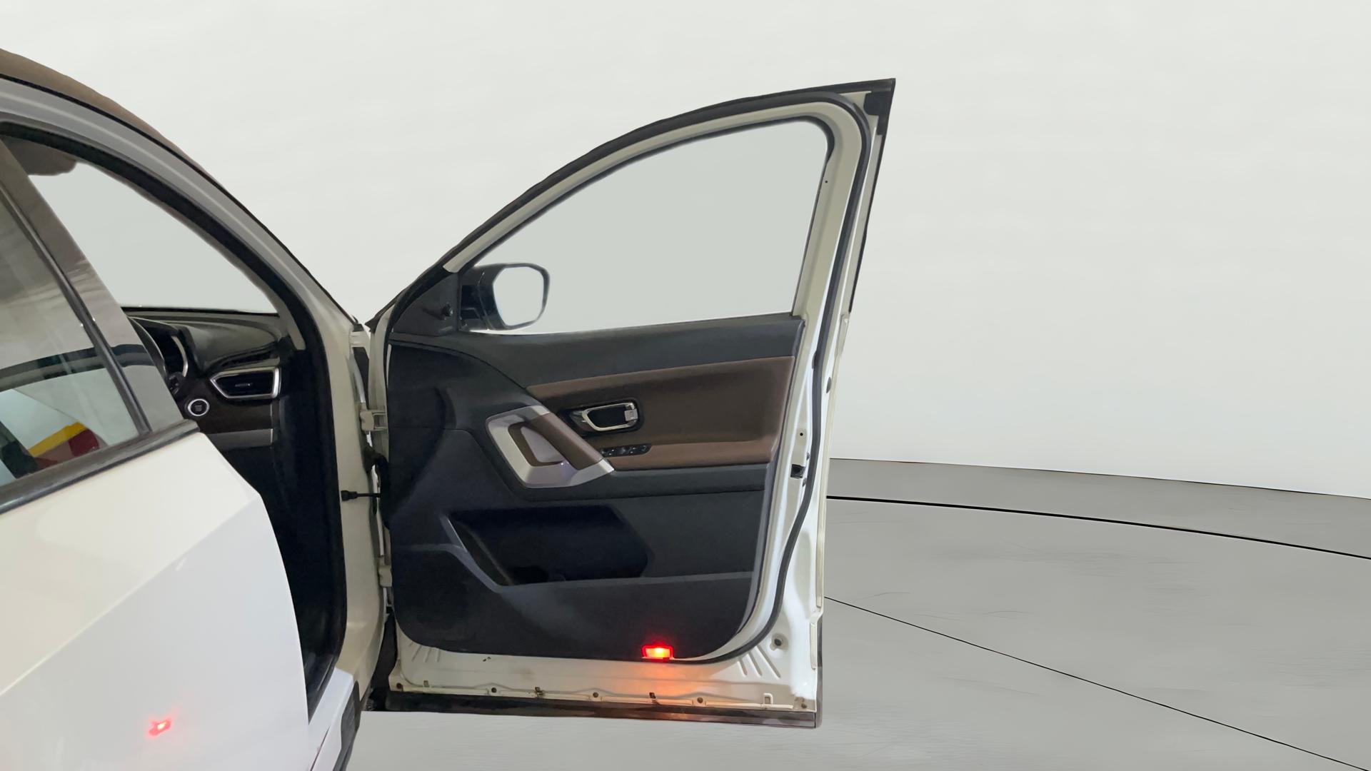 View 2022 Tata Harrier XE Image 48 Used 2022 Tata Harrier XE Image 48