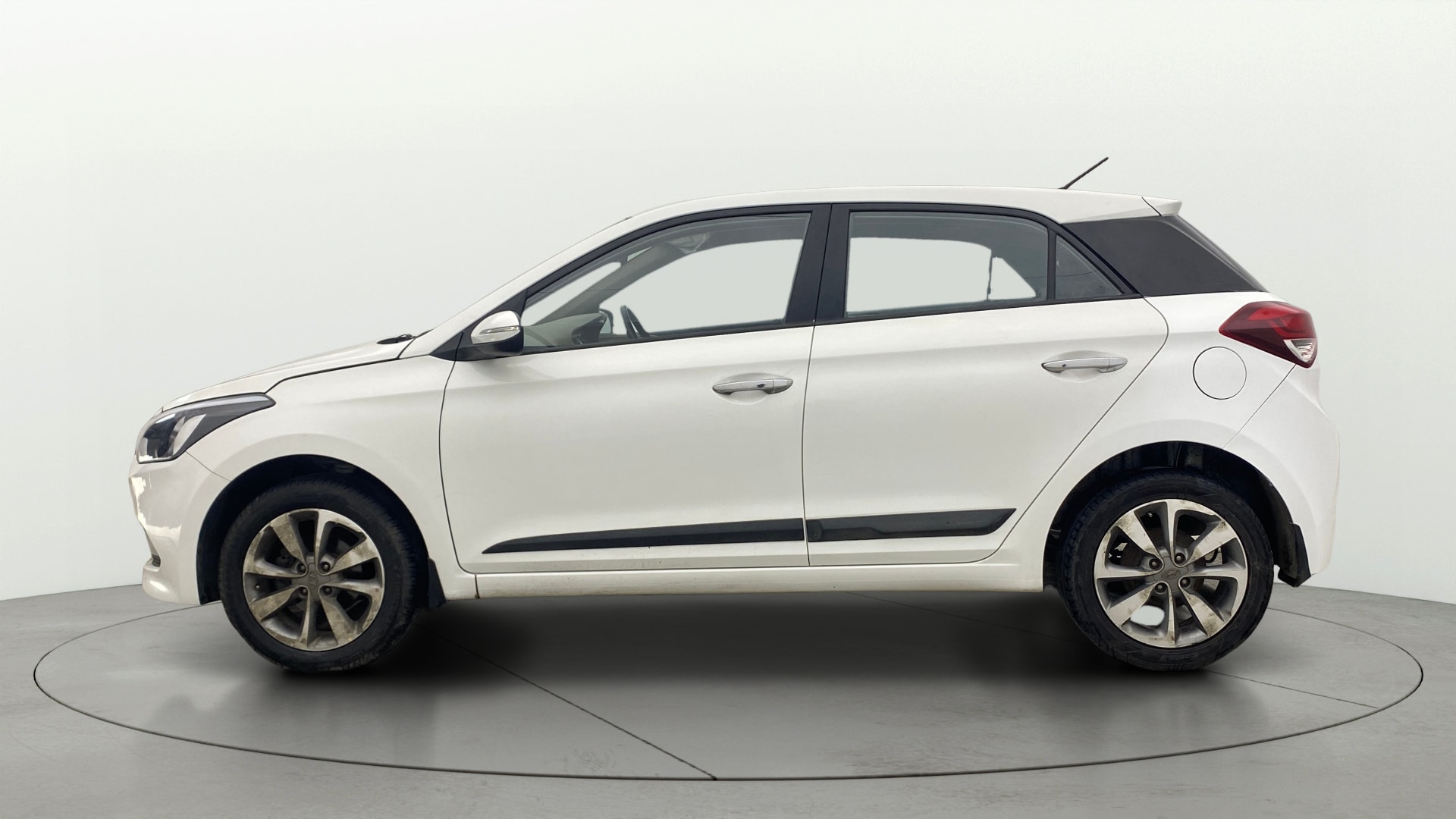 View 2015 Hyundai Elite i20 1.4 Asta Diesel Image 5 Used 2015 Hyundai Elite i20 1.4 Asta Diesel Image 5
