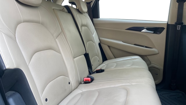 View MG Hector Image 31 Used MG Hector Image 31