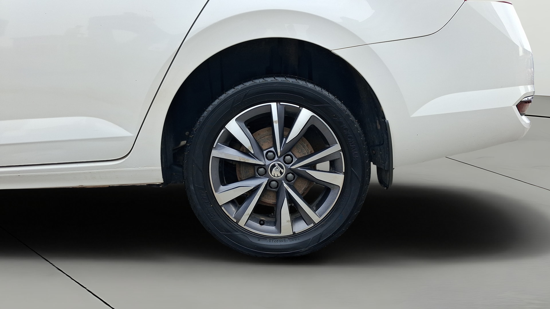 View 2023 Skoda Slavia Style 1.0 TSI AT Image 11 Used 2023 Skoda Slavia Style 1.0 TSI AT Image 11