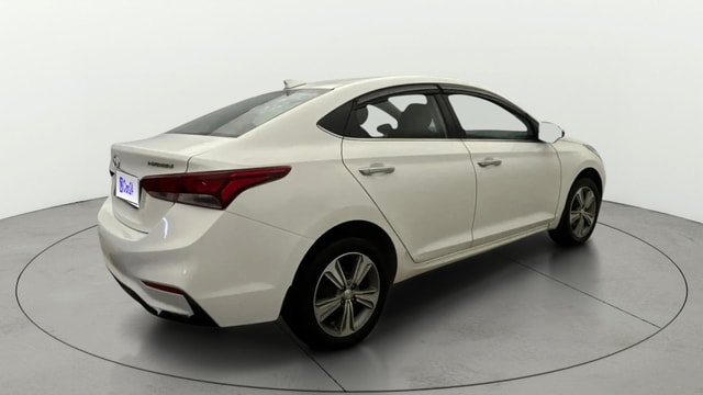 View Hyundai Verna Image 45 Used Hyundai Verna Image 45