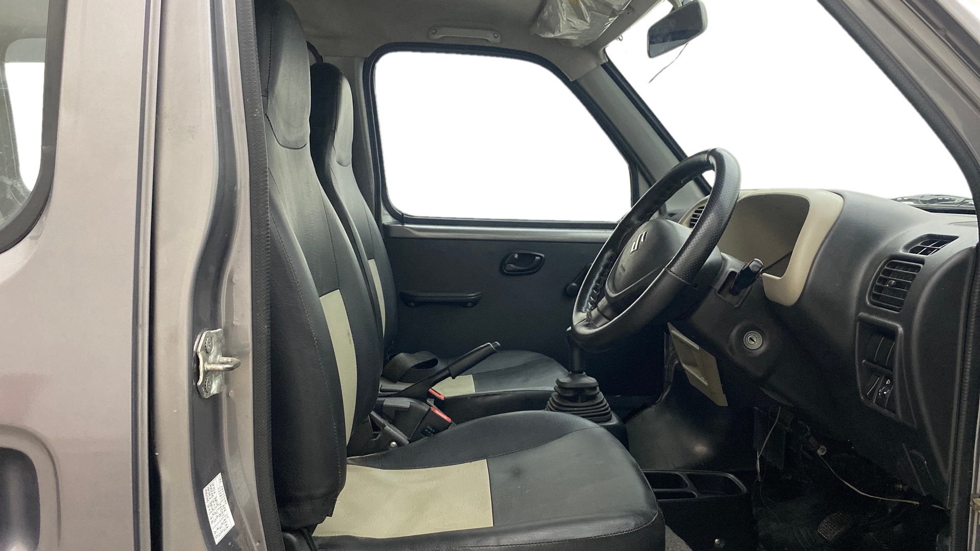 View 2022 Maruti Suzuki 1000 Base Variant Image 25 Used 2022 Maruti Suzuki 1000 Base Variant Image 25