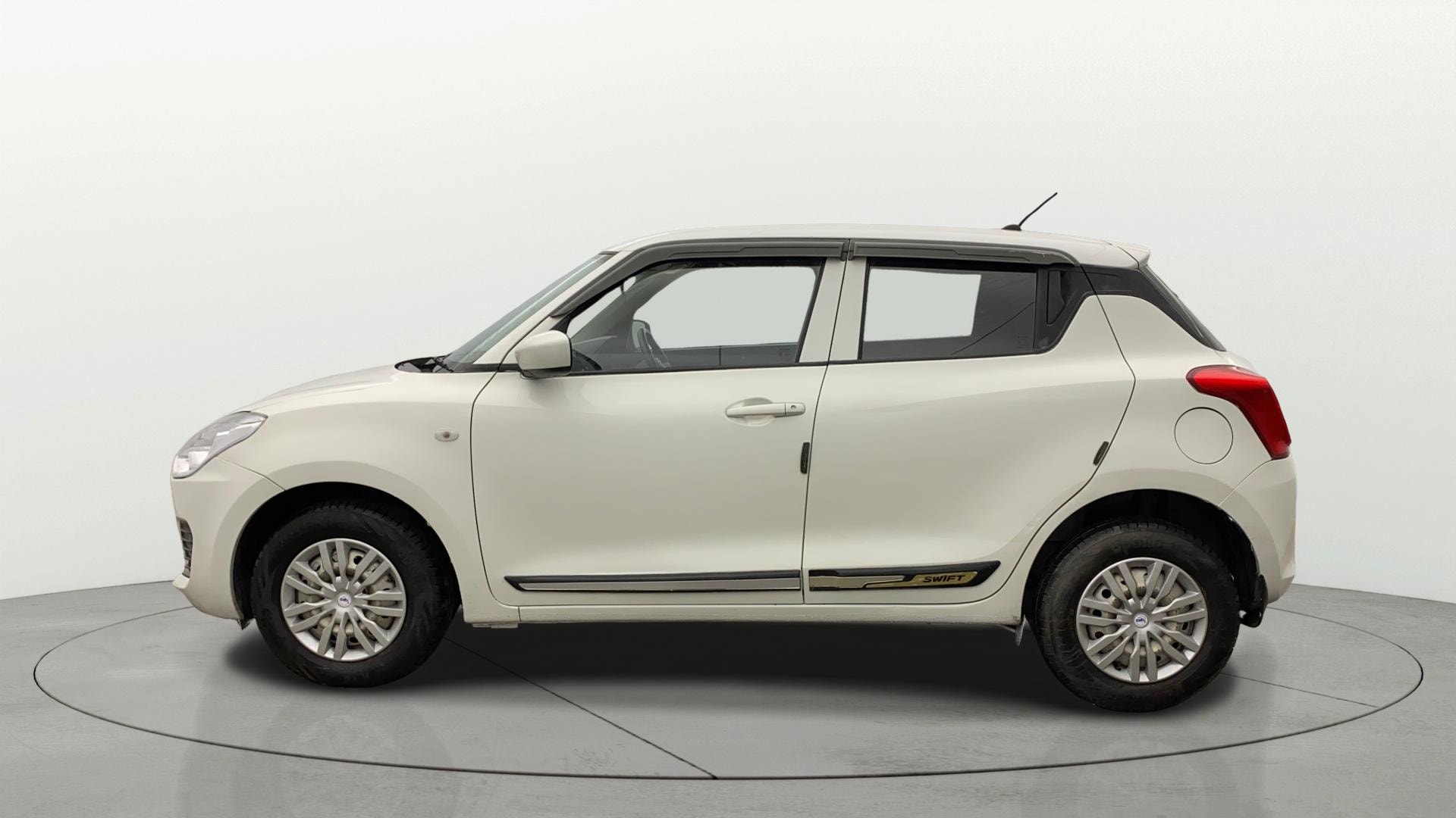 View 2019 Maruti Suzuki 1000 Base Variant Image 5 Used 2019 Maruti Suzuki 1000 Base Variant Image 5