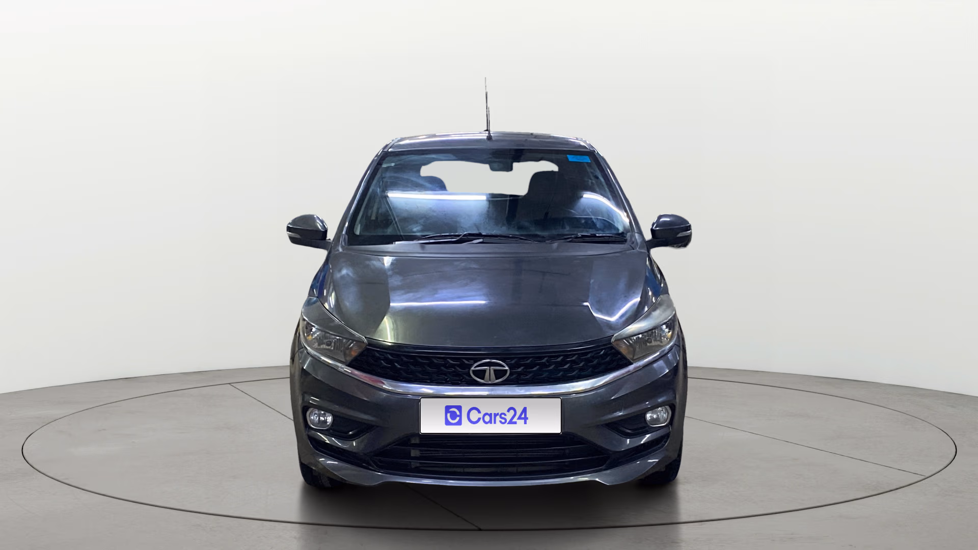 View 2021 Tata Tiago Revotorq XB Image 1 Used 2021 Tata Tiago Revotorq XB Image 1