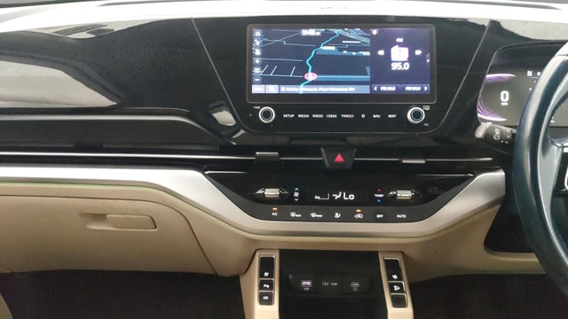 View Kia Carens Image 34 Used Kia Carens Image 34