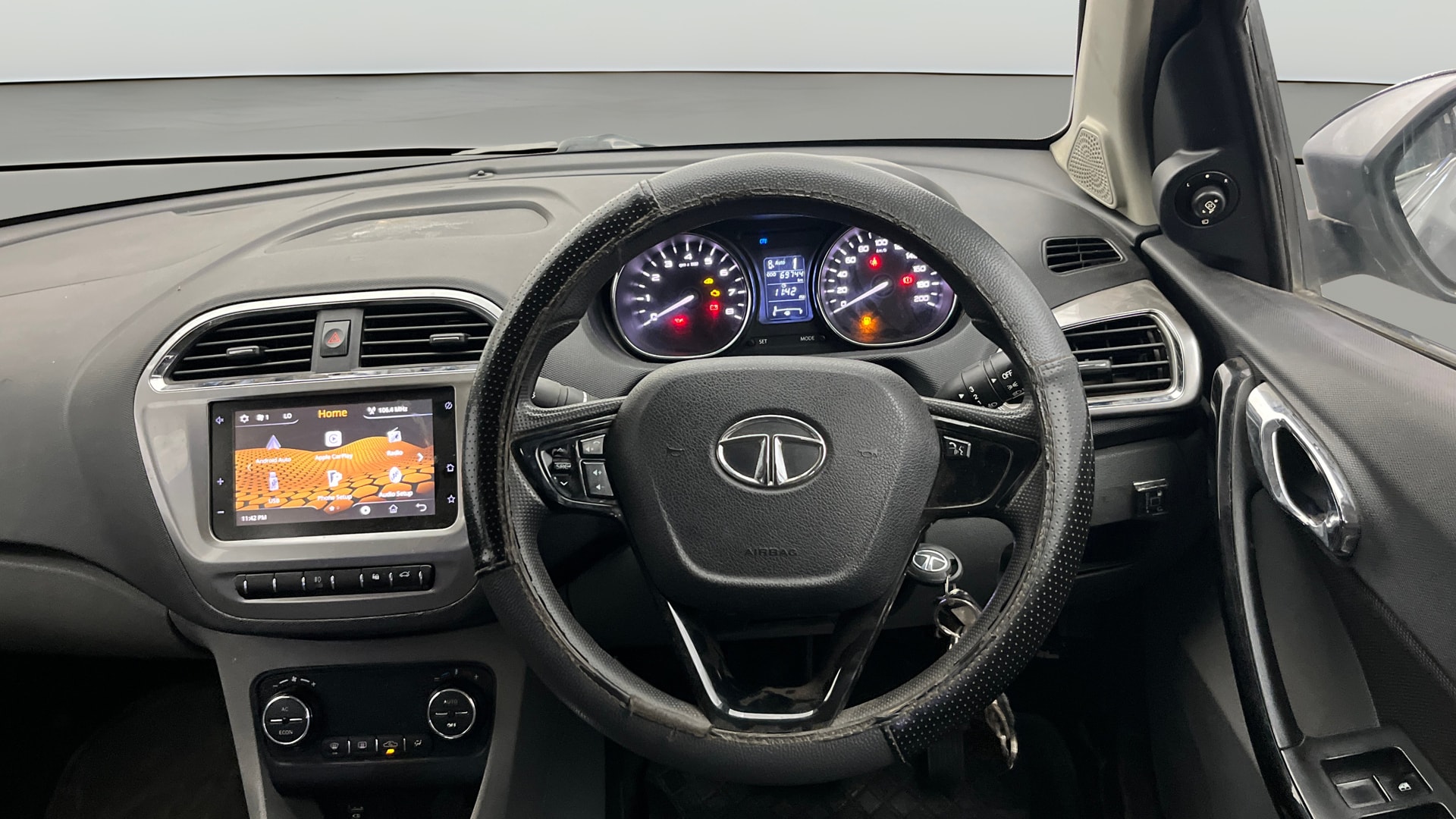 View 2019 Tata Tigor XE Diesel Image 12 Used 2019 Tata Tigor XE Diesel Image 12