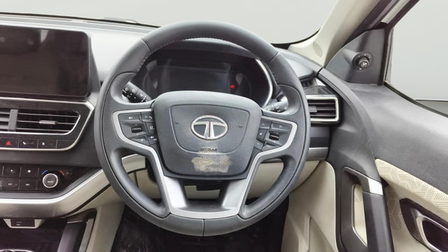 View Tata Safari Image 14 Used Tata Safari Image 14