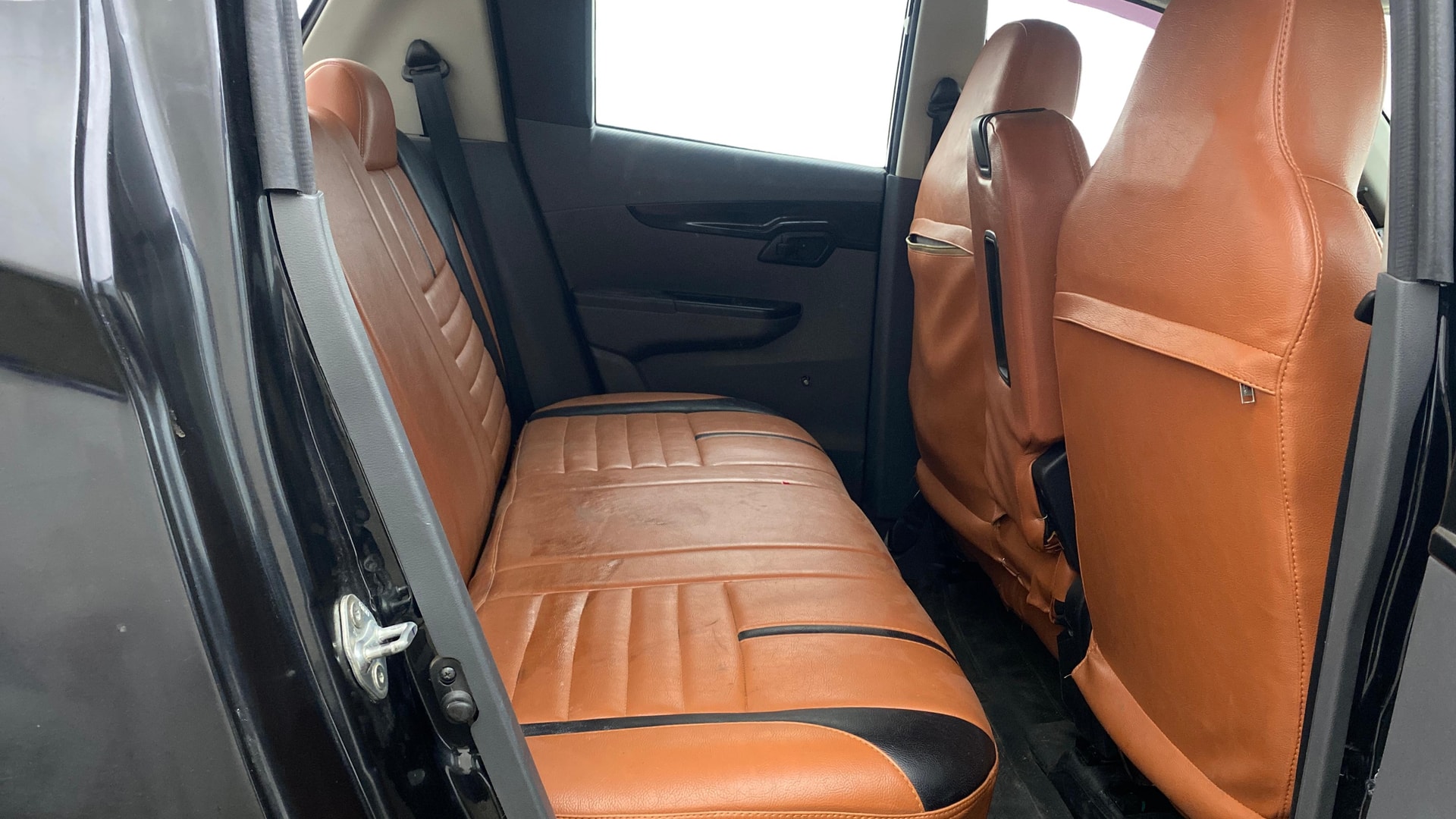 View 2019 Mahindra KUV100 K2 Petrol BS IV Image 28 Used 2019 Mahindra KUV100 K2 Petrol BS IV Image 28
