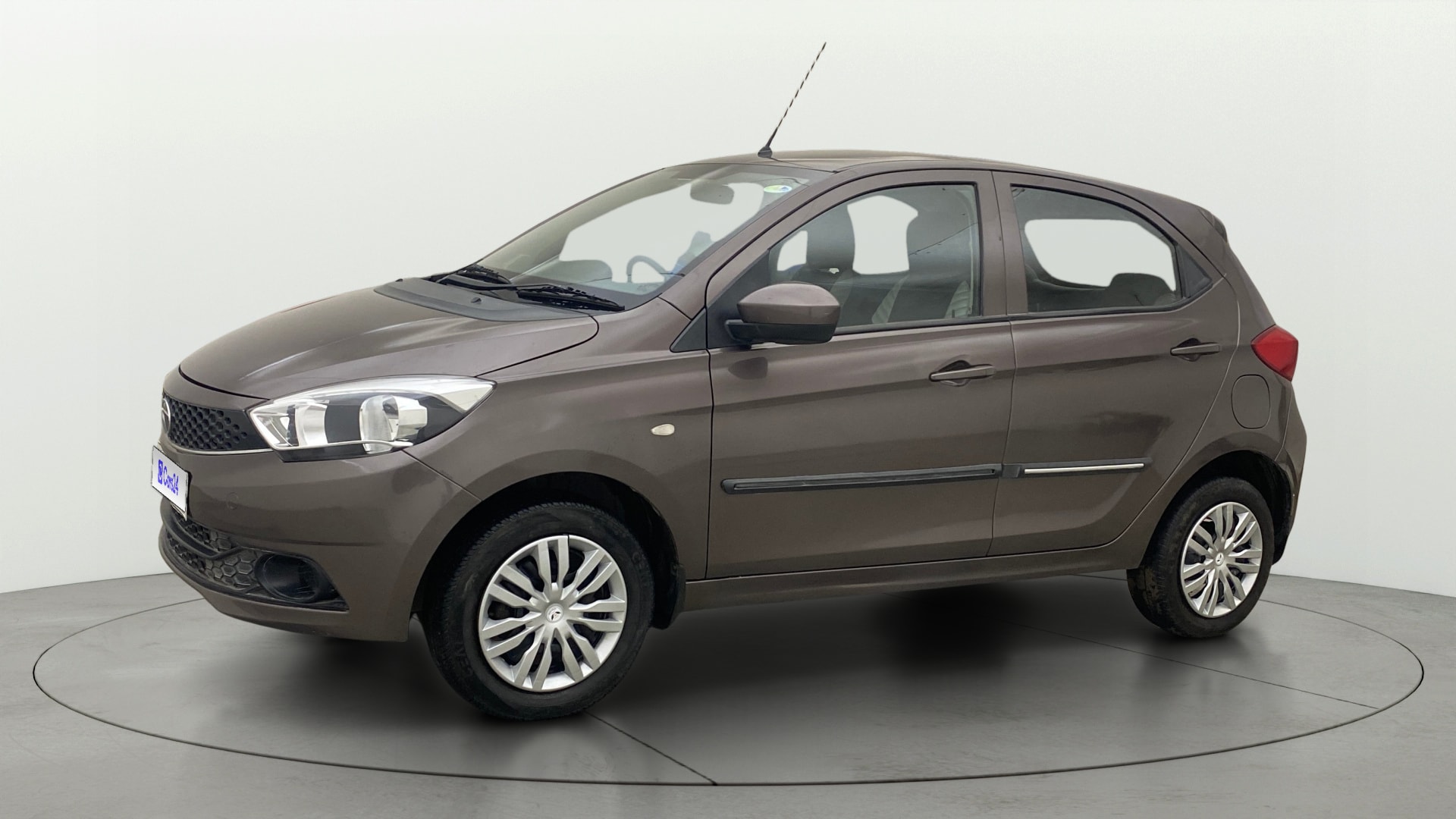 View 2020 Tata Tiago Revotorq XB Image 34 Used 2020 Tata Tiago Revotorq XB Image 34