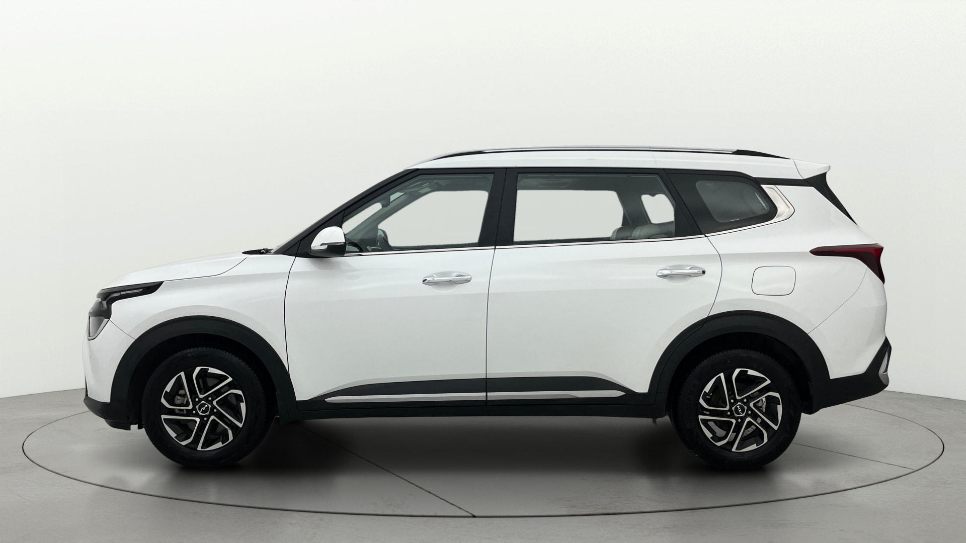 Used 2025 Kia Carens Used 2025 Kia Carens