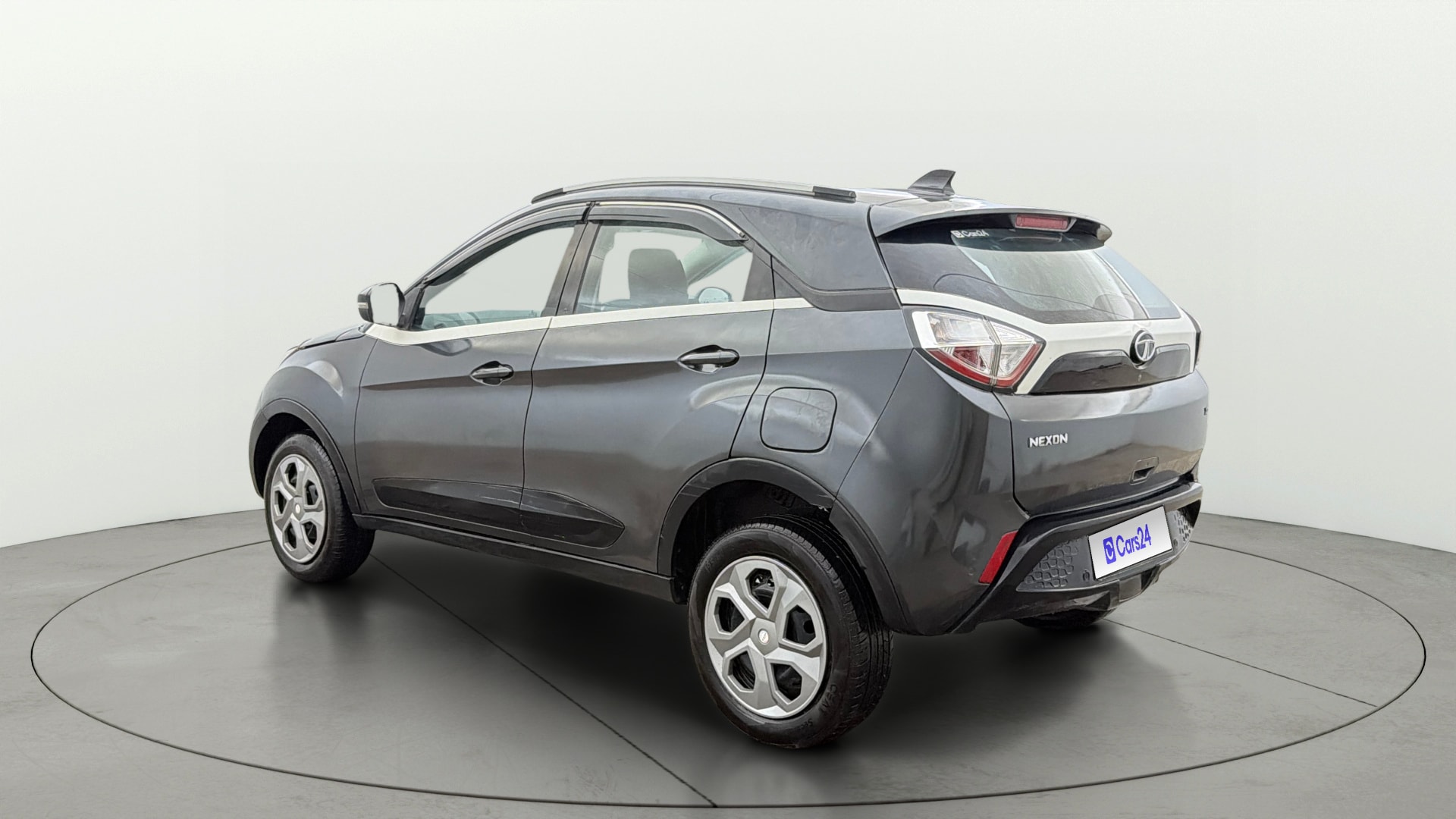 View 2019 Tata Nexon Revotron XZ Image 2 Used 2019 Tata Nexon Revotron XZ Image 2