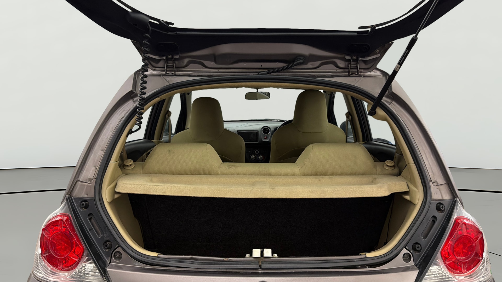 View 2015 Honda Brio VX AT Petrol Image 37 Used 2015 Honda Brio VX AT Petrol Image 37