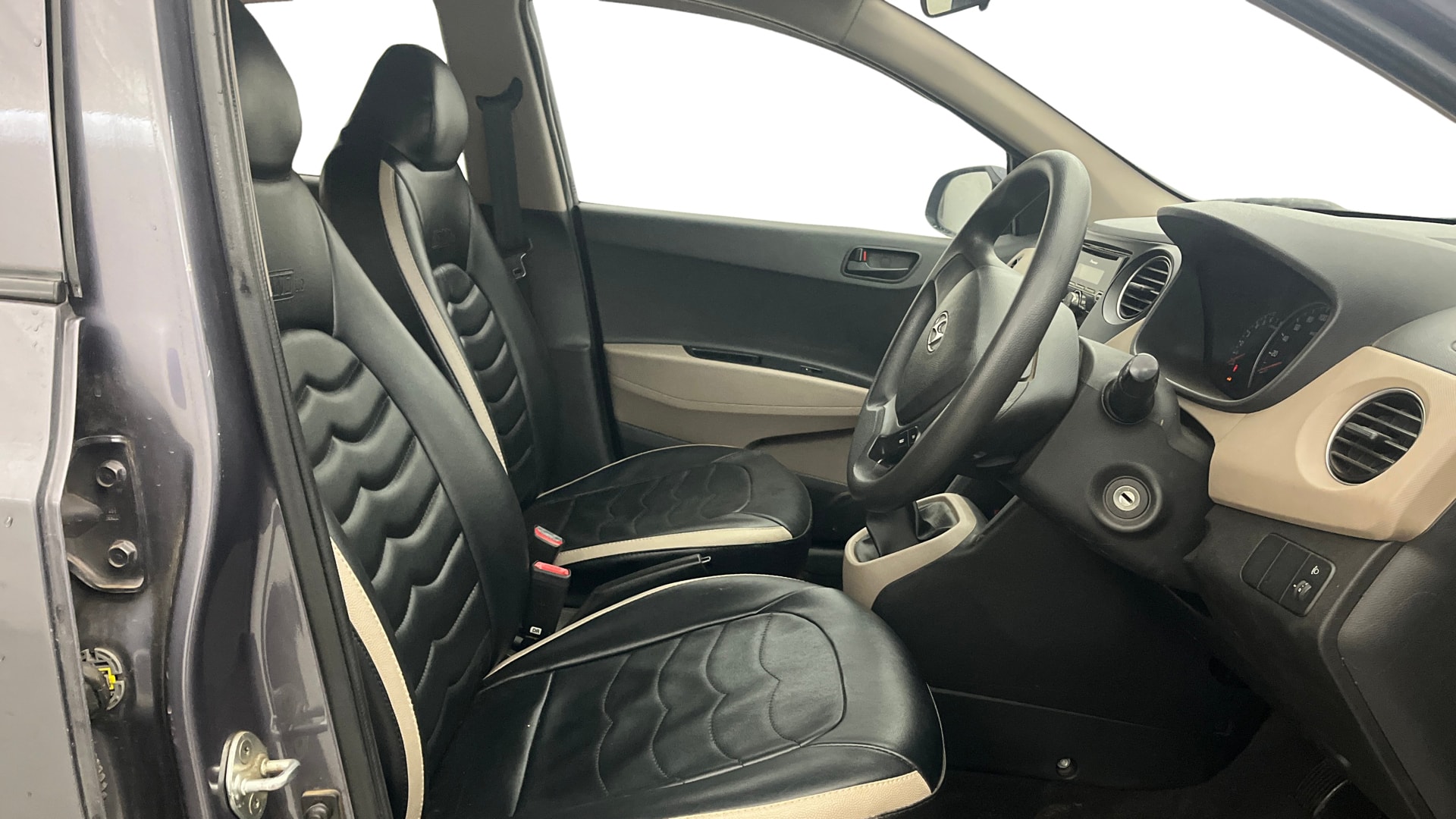 View 2017 Hyundai Grand i10 Magna 1.2 Kappa VTVT Image 25 Used 2017 Hyundai Grand i10 Magna 1.2 Kappa VTVT Image 25