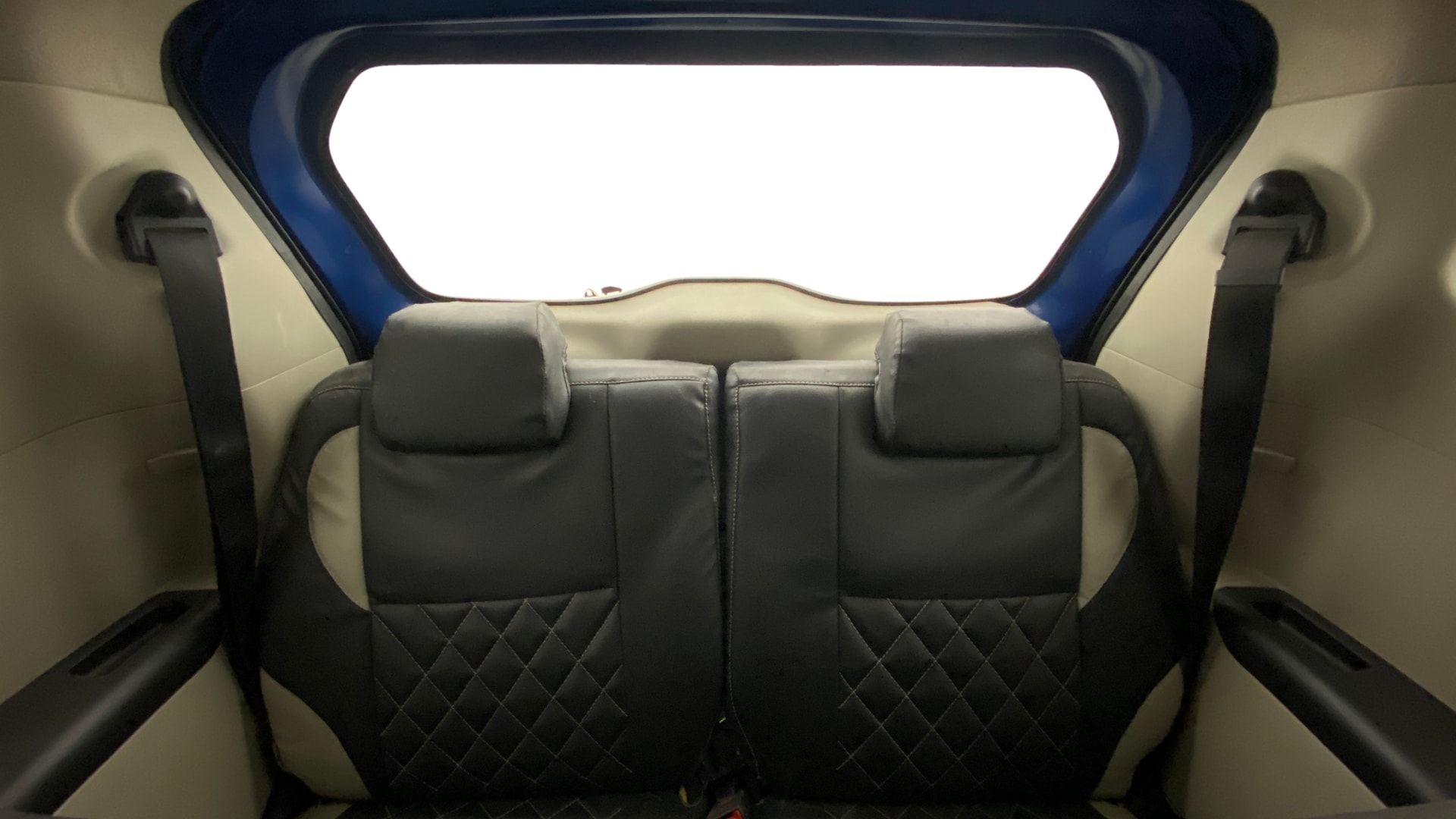 View 2022 Renault Triber RXT Image 13 Used 2022 Renault Triber RXT Image 13