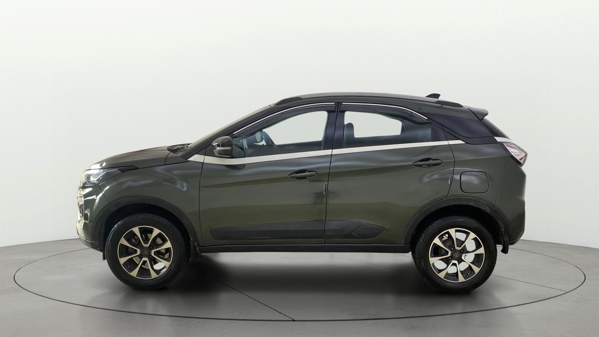 View 2021 Tata Nexon XZA Plus Diesel Image 5 Used 2021 Tata Nexon XZA Plus Diesel Image 5