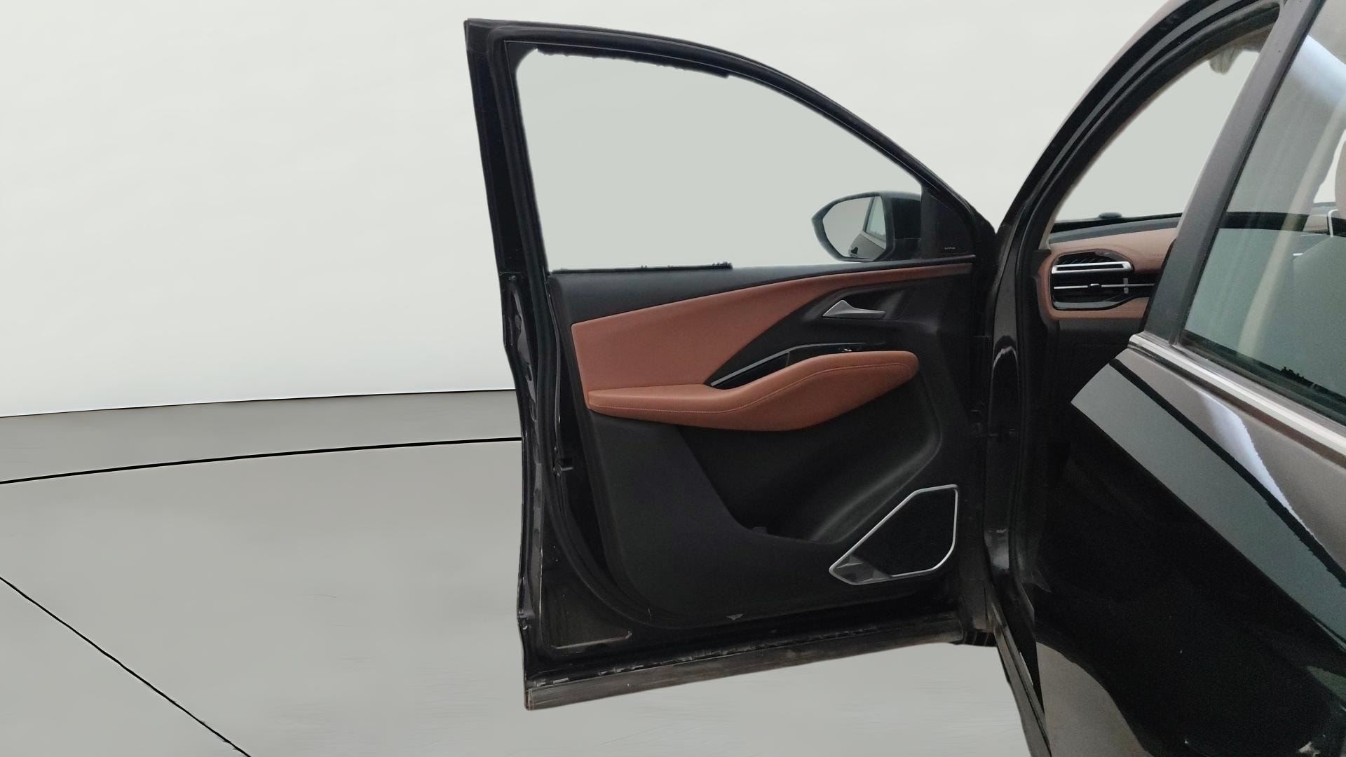 View 2023 MG Hector Plus Sharp Pro 6 Seater Petrol Image 40 Used 2023 MG Hector Plus Sharp Pro 6 Seater Petrol Image 40