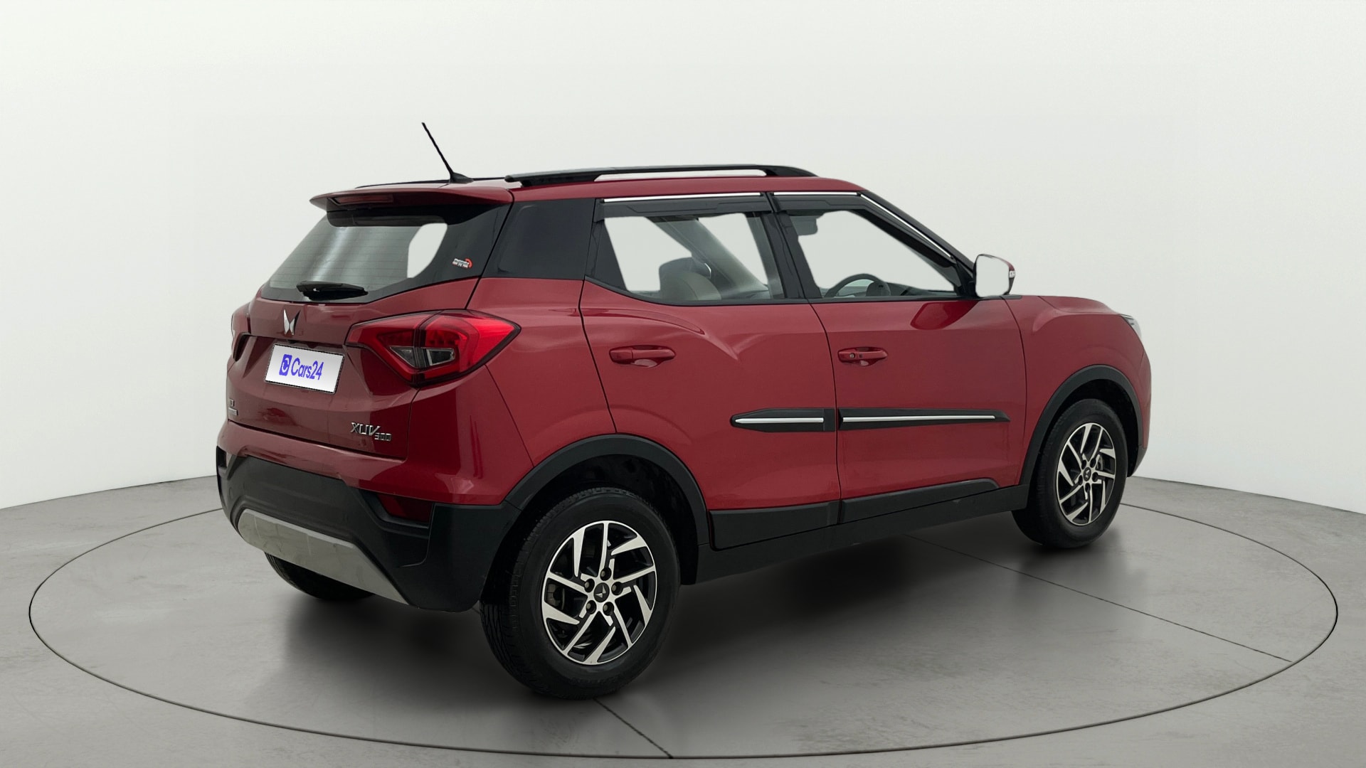 View 2023 Mahindra XUV300 W4 Petrol BS IV Image 45 Used 2023 Mahindra XUV300 W4 Petrol BS IV Image 45