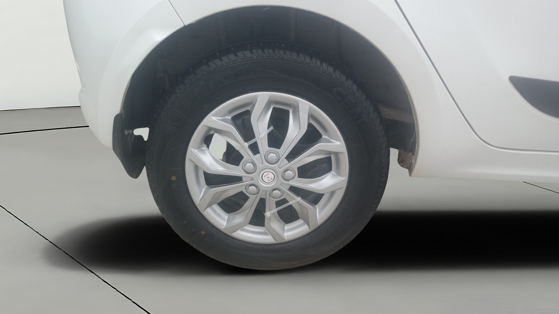 View 2019 Tata Tiago Revotorq XB Image 23 Used 2019 Tata Tiago Revotorq XB Image 23