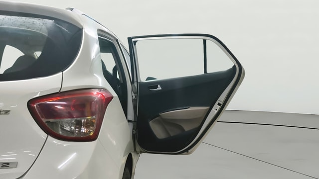 View Hyundai Grand i10 Image 8 Used Hyundai Grand i10 Image 8
