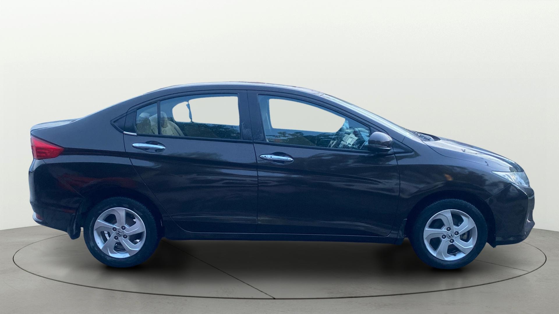 View 2014 Honda City ZX MT Diesel Anniversary Edition Image 27 Used 2014 Honda City ZX MT Diesel Anniversary Edition Image 27