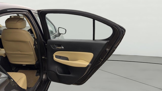View Honda City ZX Image 8 Used Honda City ZX Image 8