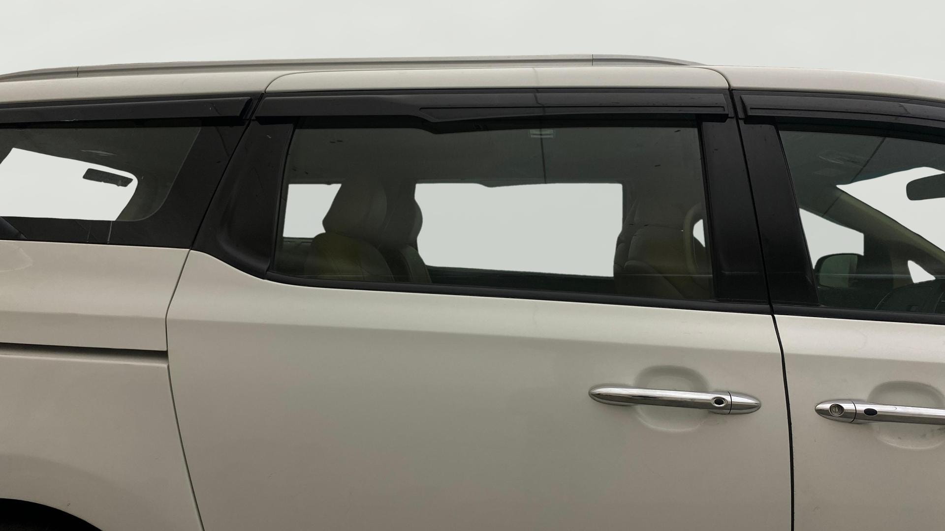 View 2022 Kia Carnival Premium 7 STR Image 6 Used 2022 Kia Carnival Premium 7 STR Image 6