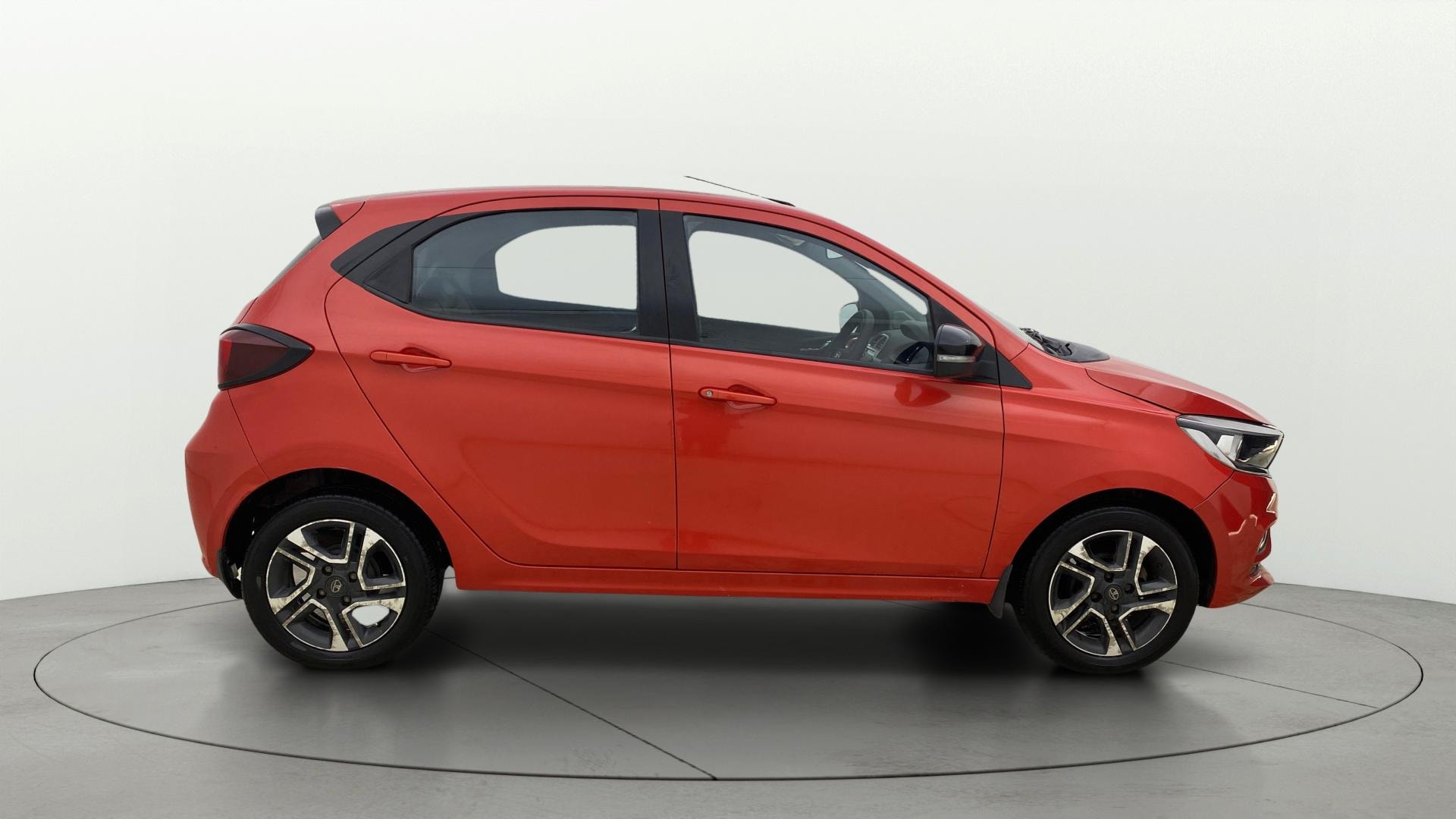 View 2020 Tata Tiago Revotorq XB Image 27 Used 2020 Tata Tiago Revotorq XB Image 27