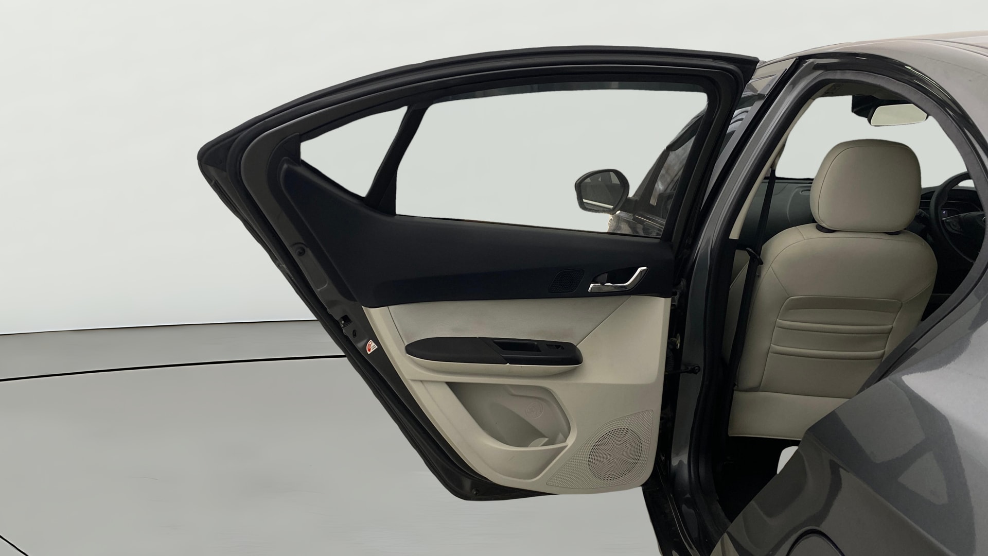 View 2024 Tata Tigor XE Diesel Image 23 Used 2024 Tata Tigor XE Diesel Image 23