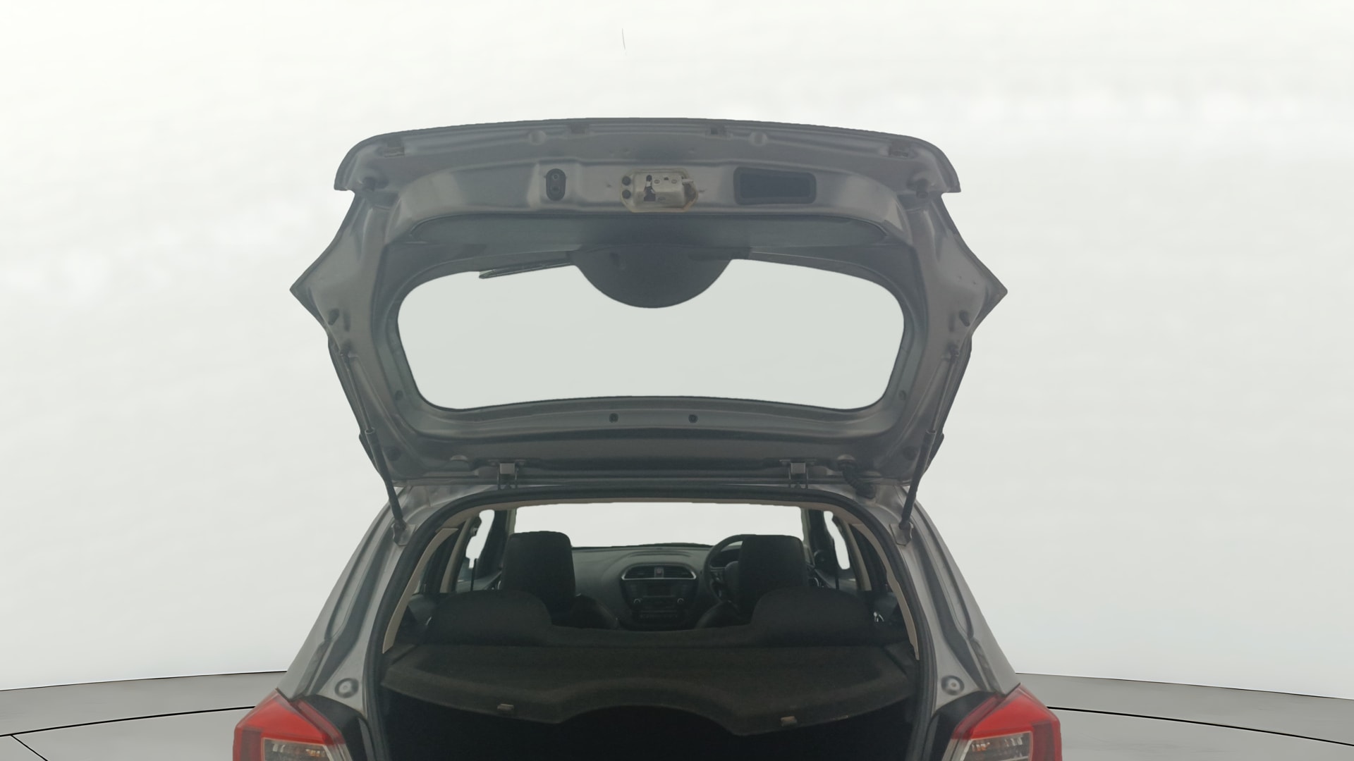 View 2019 Tata Tiago Revotorq XB Image 16 Used 2019 Tata Tiago Revotorq XB Image 16