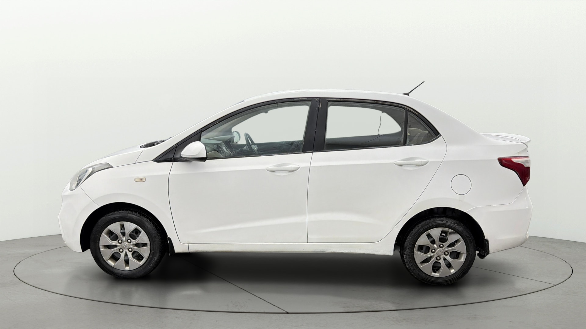 View 2019 Hyundai Xcent S Petrol Image 5 Used 2019 Hyundai Xcent S Petrol Image 5