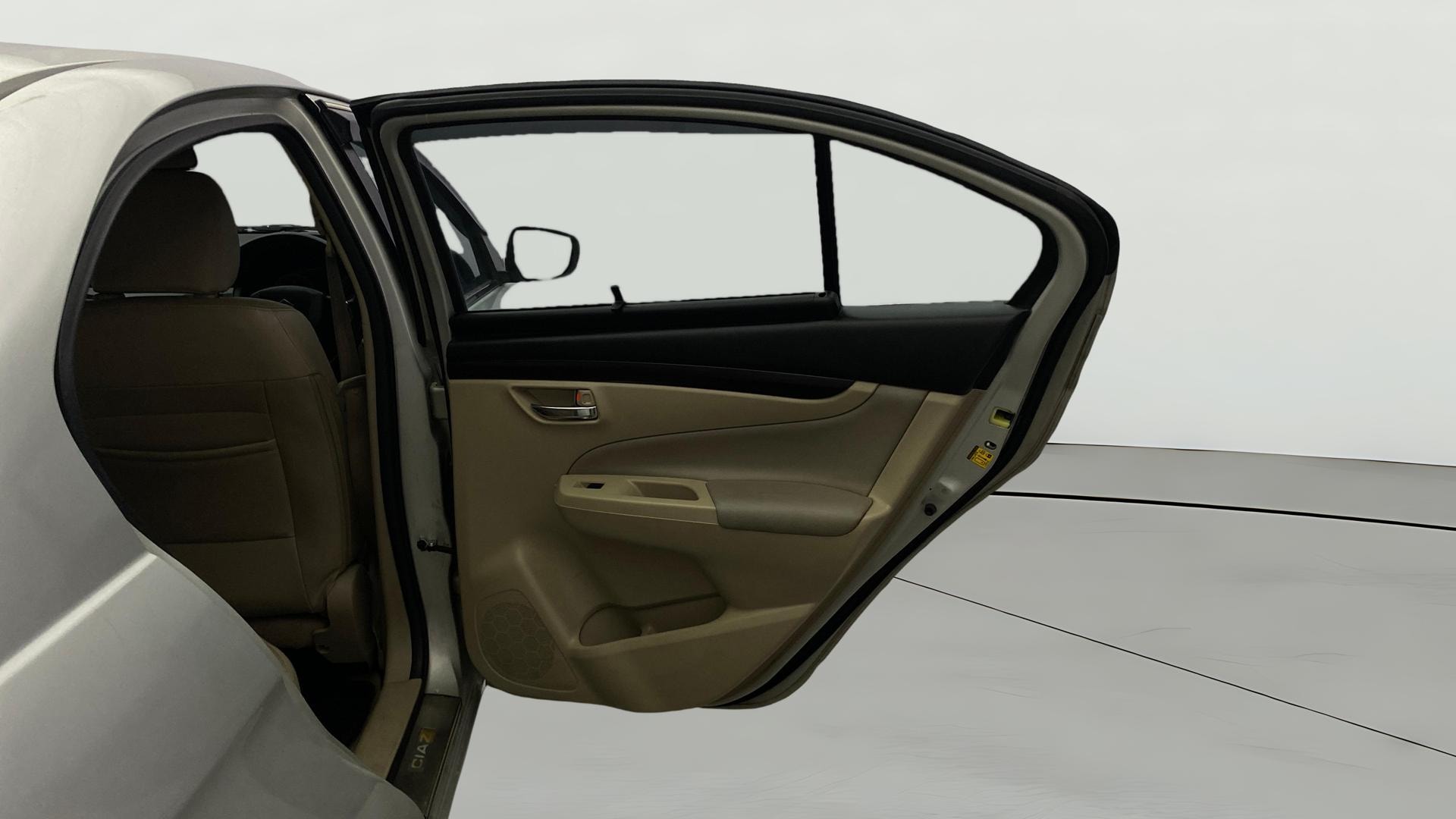 View 2017 Maruti Suzuki 1000 Base Variant Image 7 Used 2017 Maruti Suzuki 1000 Base Variant Image 7
