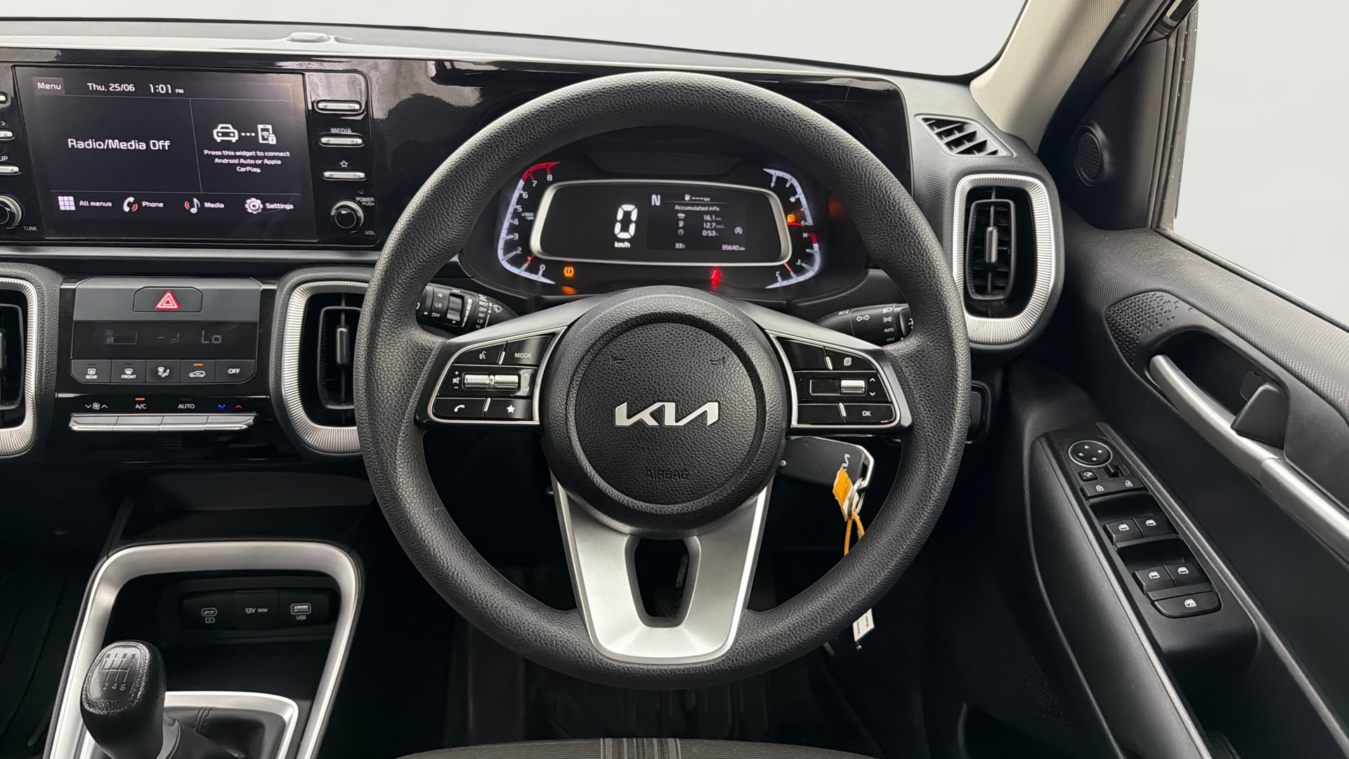 View 2025 Kia Sonet HTE Petrol Image 20 Used 2025 Kia Sonet HTE Petrol Image 20