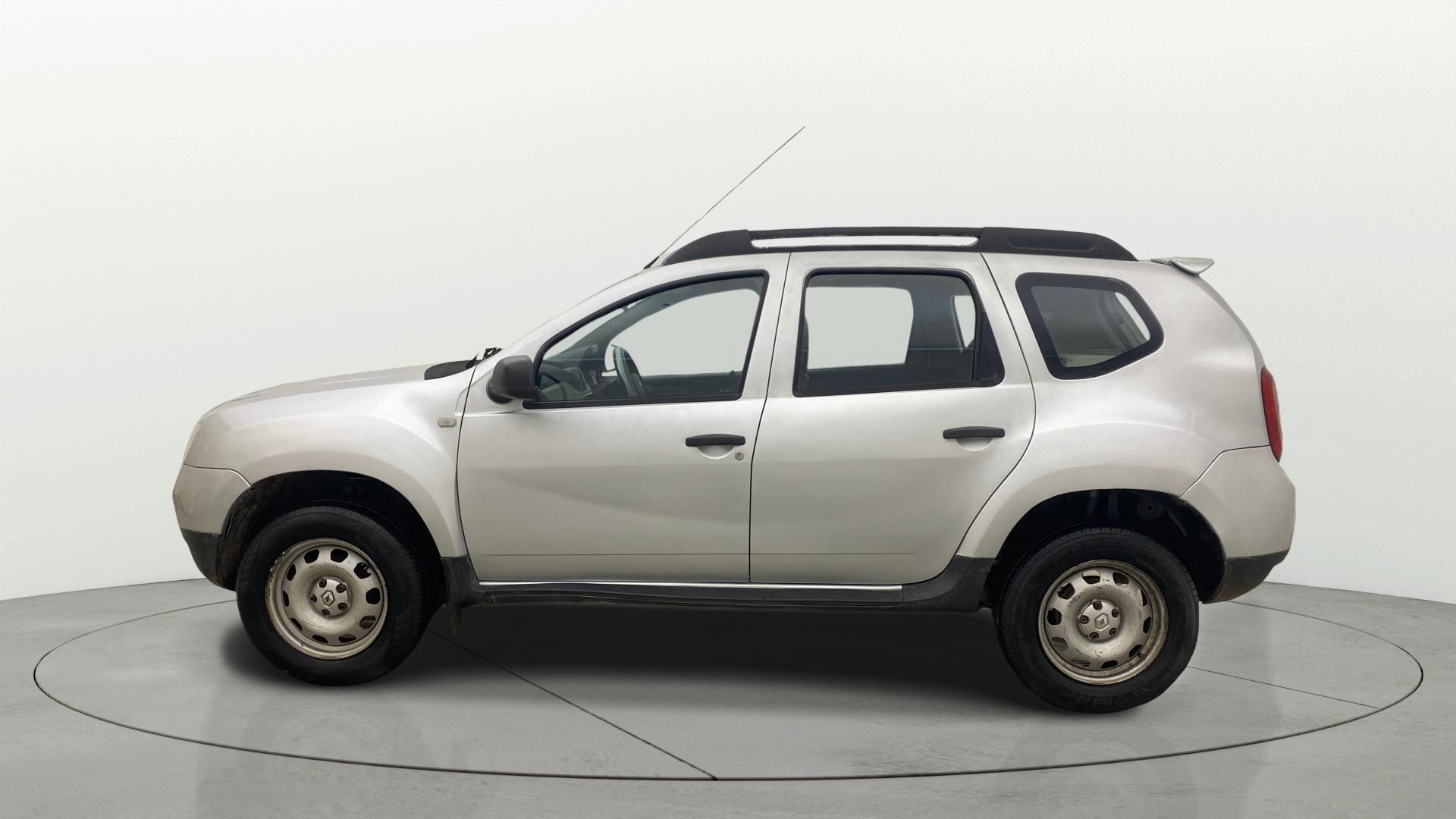 View 2015 Renault Duster Diesel 85PS RXE Image 5 Used 2015 Renault Duster Diesel 85PS RXE Image 5