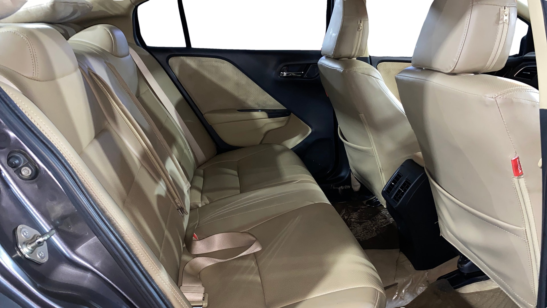 View 2017 Honda City ZX MT Diesel Anniversary Edition Image 29 Used 2017 Honda City ZX MT Diesel Anniversary Edition Image 29