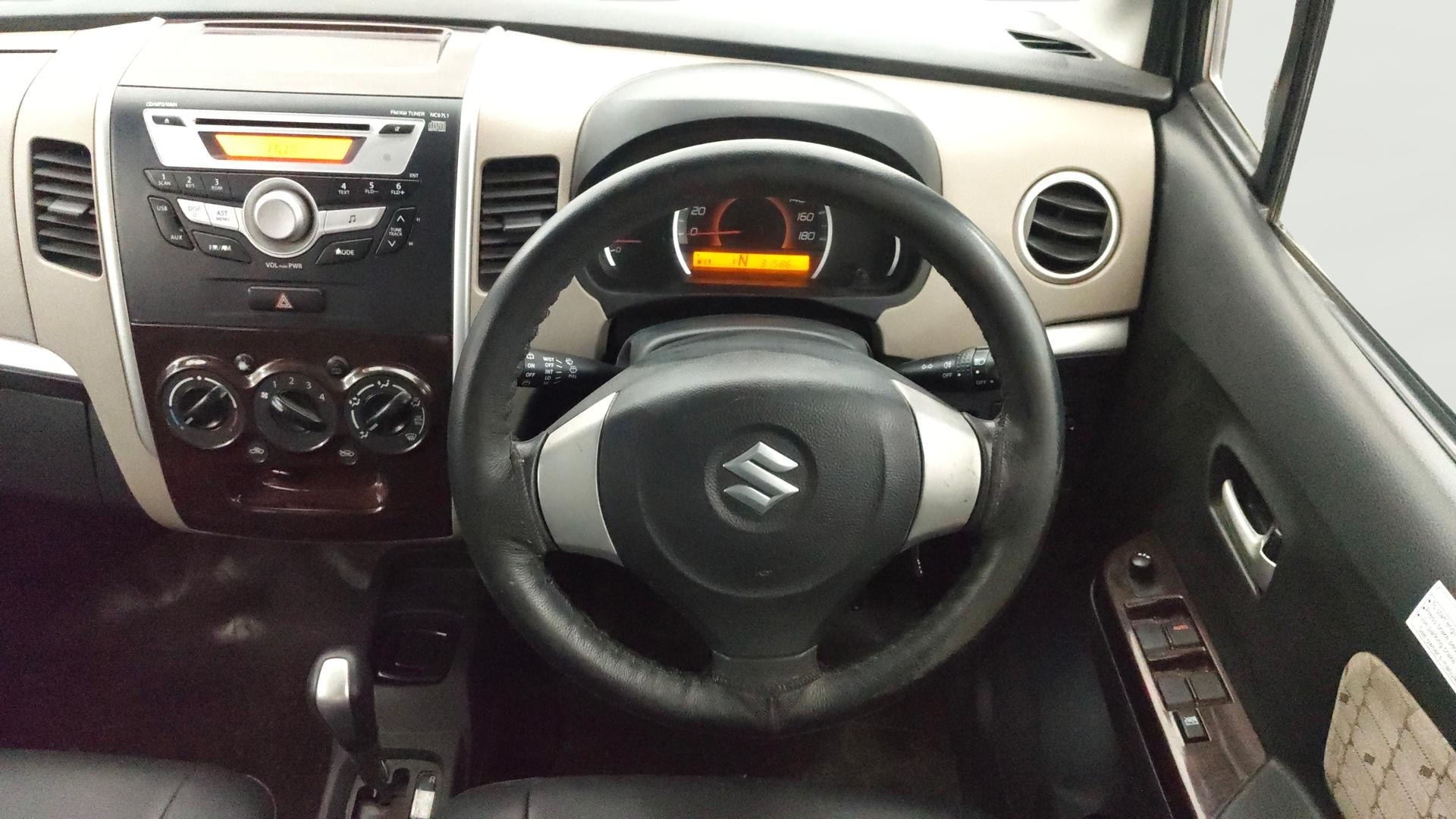 View 2017 Maruti Suzuki 1000 Base Variant Image 20 Used 2017 Maruti Suzuki 1000 Base Variant Image 20
