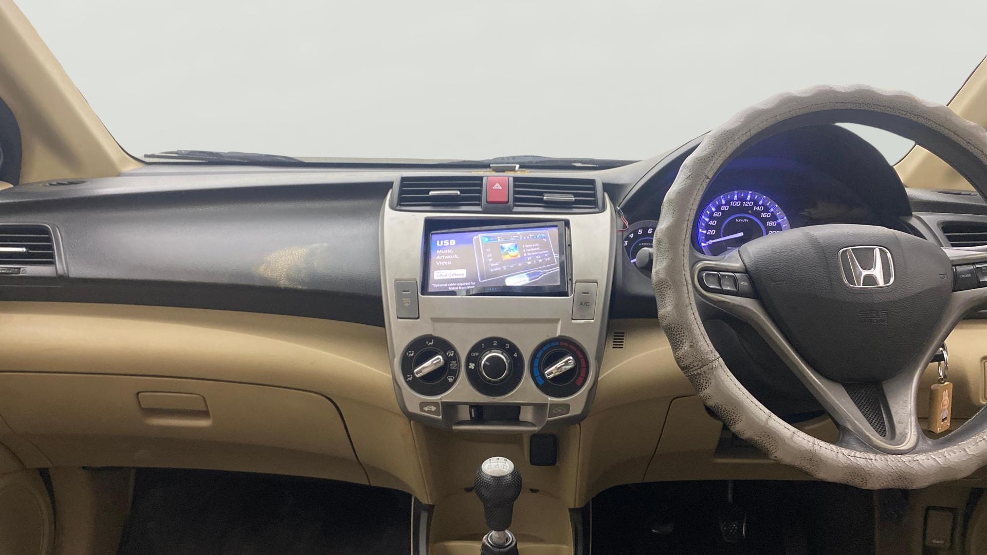 View 2013 Honda City ZX MT Diesel Anniversary Edition Image 18 Used 2013 Honda City ZX MT Diesel Anniversary Edition Image 18