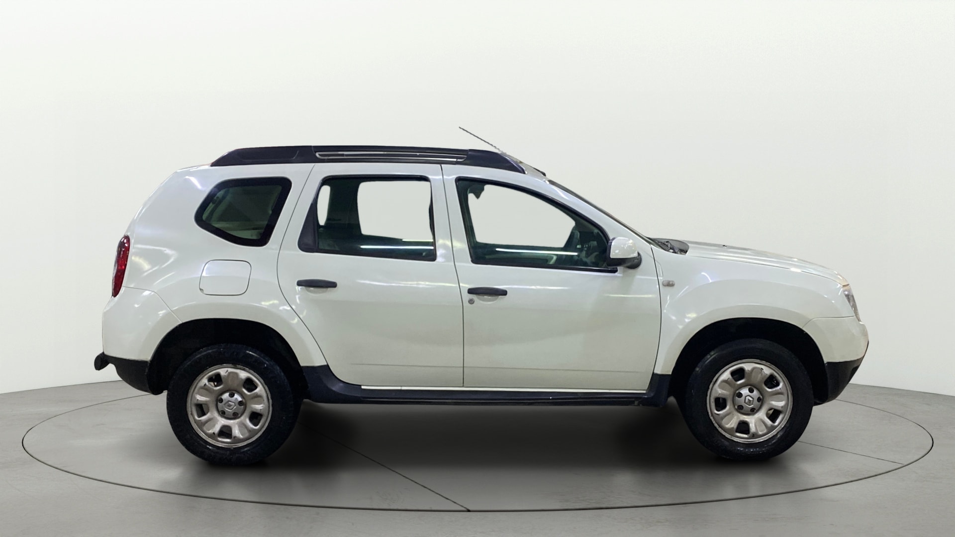 View 2014 Renault Duster Diesel 85PS STD Image 29 Used 2014 Renault Duster Diesel 85PS STD Image 29