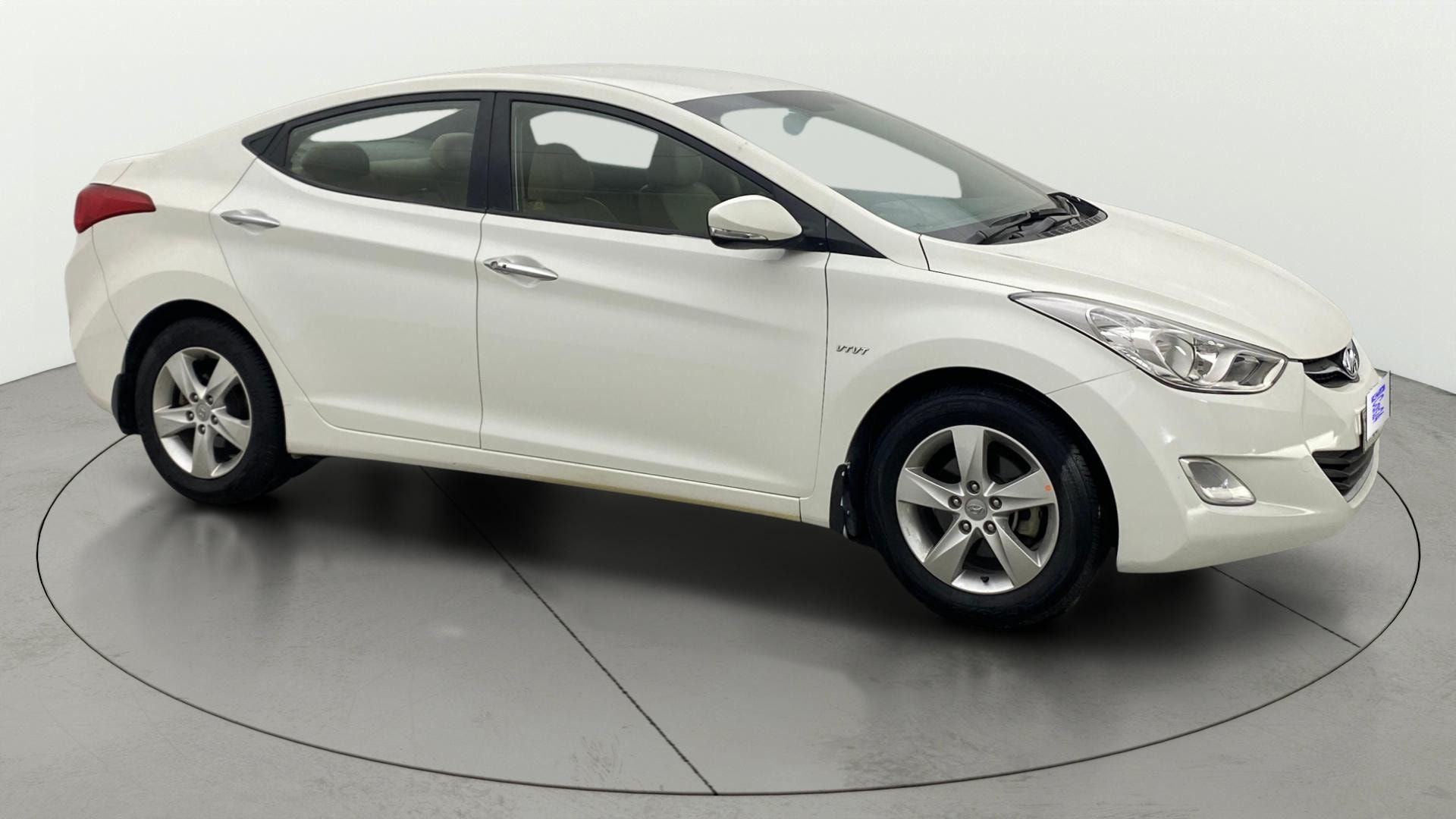 View 2013 Hyundai Elantra 1.6 CRDi S Image 22 Used 2013 Hyundai Elantra 1.6 CRDi S Image 22